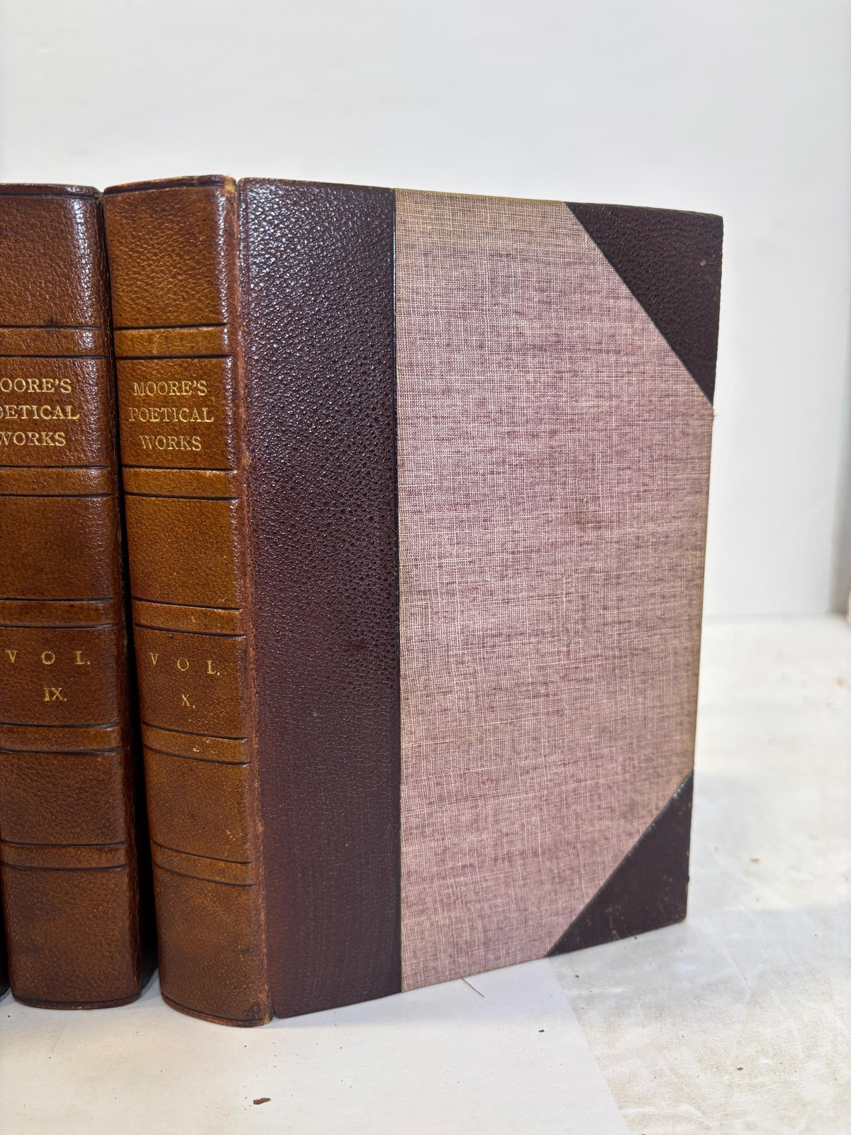 Poetical Works of Thomas Moore Collected by Himself. In ten volumes — photograph 2.