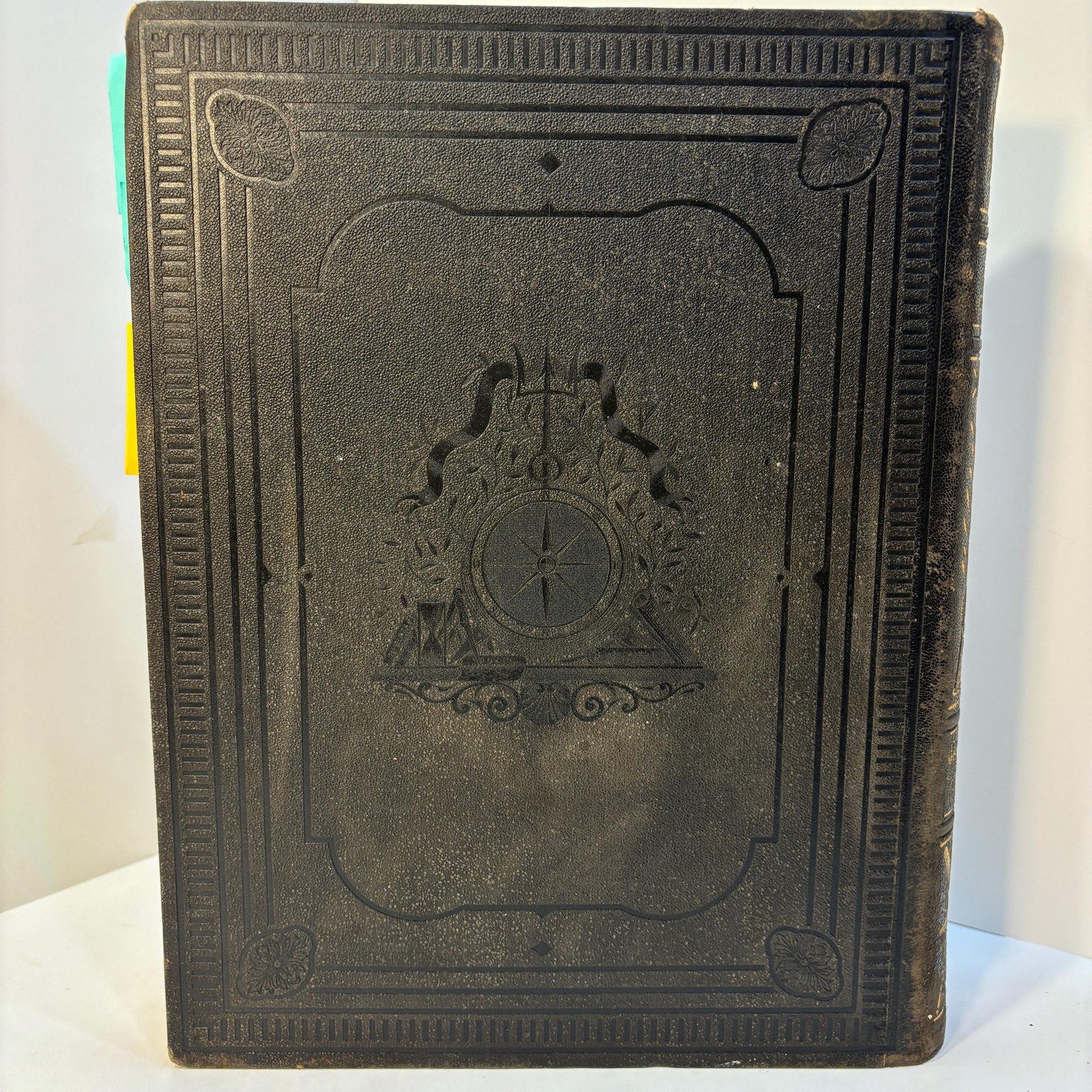 Géographie Universelle Atlas Migeon MM. Desbuissons, A.-T. Chartier, A. Vuillemin, L. Thuillier, Ch. Lacoste Historique, Scientifique, Industriel Et Commercial Comprenant La Géographie, L'Histoire La Statistique, Etc. D'après les Documents authentiques les plus récents Avec Texte Explicatif Précédant chaque carte Sous la direction de M. J. Migeon . Translated: Universal Geography Migeon Atlas By Messrs. Desbuissons, A.-T. Chartier, A. Vuillemin, L. Thuillier, and Ch. Lacoste A Historical, Scientific, Industrial, and Commercial Atlas Comprising Geography, History, Statistics, Etc. Based upon the most recent authentic documents With Explanatory Text Preceding each map Under the direction of Mr. J. Migeon French Language — photograph 8.