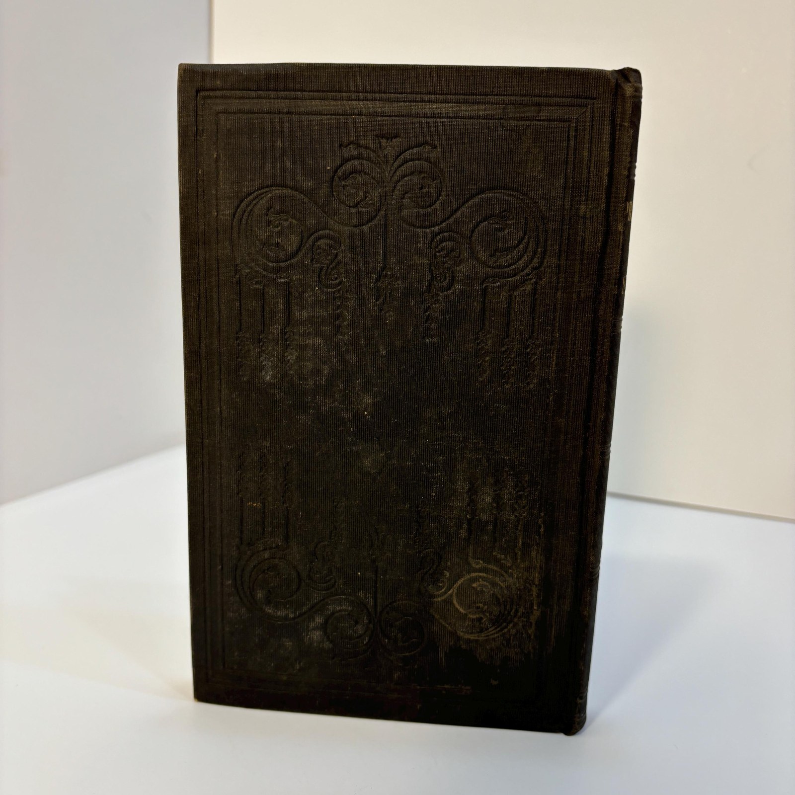 Physician for Ships; Containing Medical Advice for Seamen and Other Persons at Sea, on the Treatment of Diseases, and on The Preservation of Health in Sickly Climates. Third Edition. Presentation Copy — photograph 5.