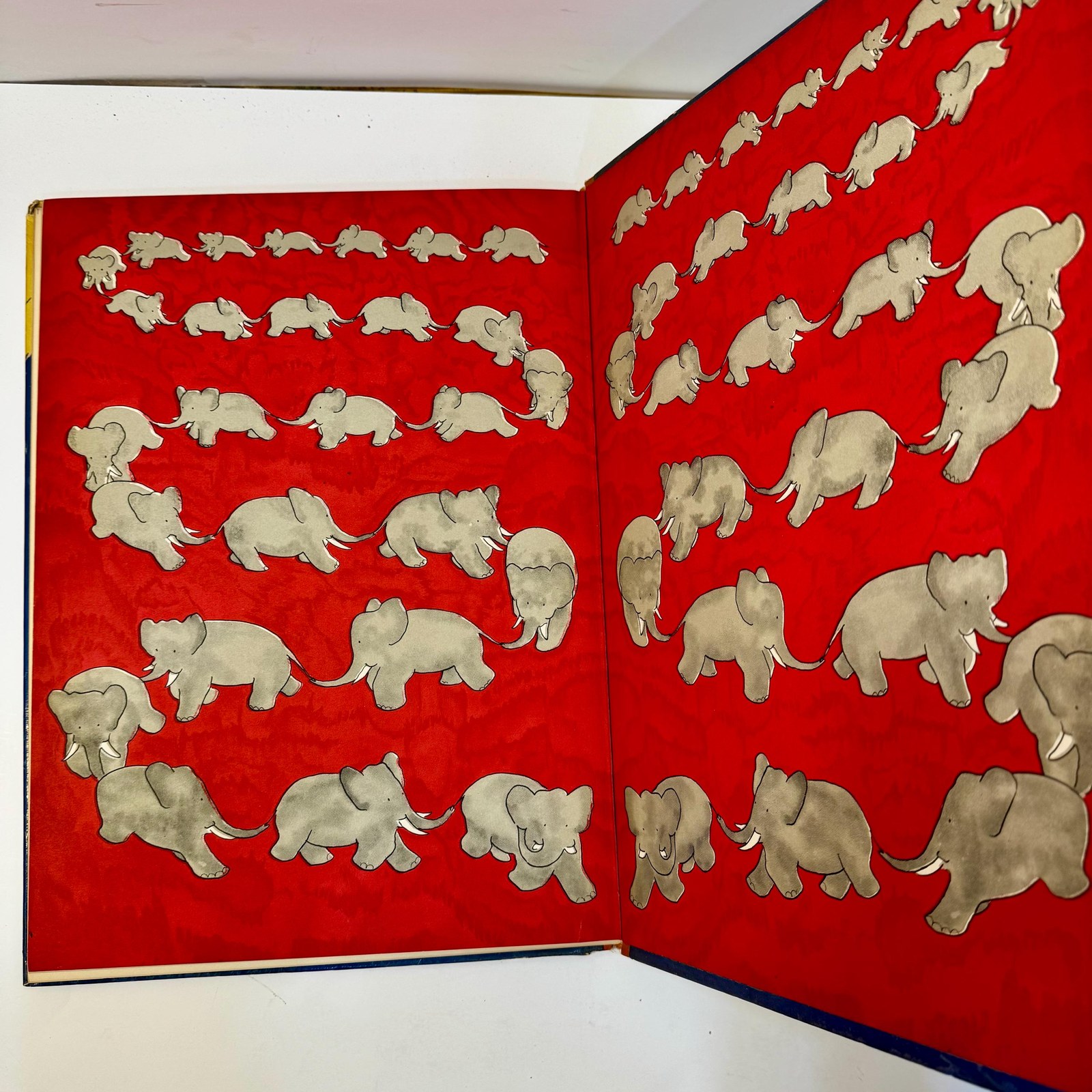 Le Voyage de Babar. Translated: Babar's Journey — photograph 7.