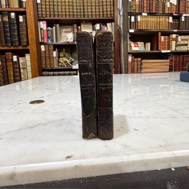 La Divina Commedia Di Dante; Dell' Inferno, Del Purgatorio, Del Paradiso in two small volumes, Italian language. — photograph 10.