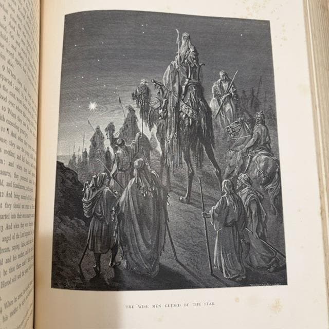 The Holy Bible Containing the Old and New Testaments, According to the Authorised Version. With Illustrations by Gustave Dore. Two Volumes — photograph 4.