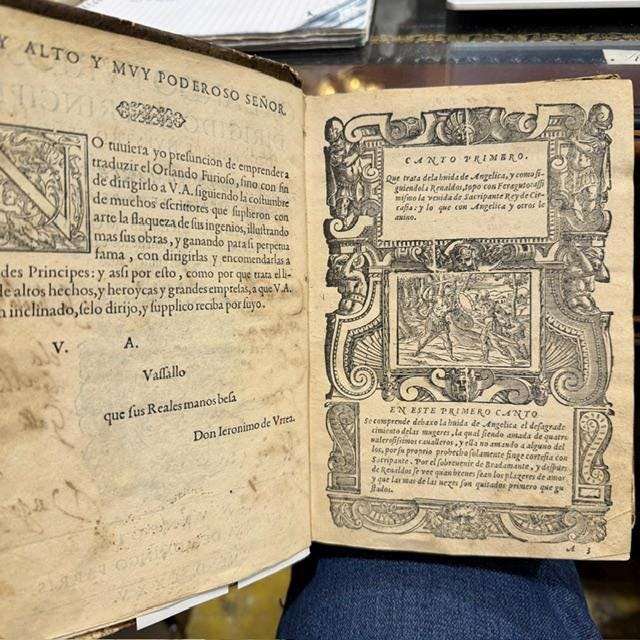Orlando Furioso; Dirigido al Príncipe Don Philipe Nuestro Señor, Traduzido en Romance Castellano por Don Jeronymo de Urrea. Hanse añadido breves moralidades harto necessarias a la declaración de los cantos, y la tabla es muy mas aumentada. Translated: Orlando Furioso; Dedicated to the Prince Don Philip, Our Lord, Translated into the Castilian Language by Don Jerónimo de Urrea. Brief moral commentaries have been added, which are very necessary for the explanation of the cantos, and the table has been greatly enlarged. (&) Comedia Dei Doctor Carlino, de Don Luis de Gongor. — photograph 4.