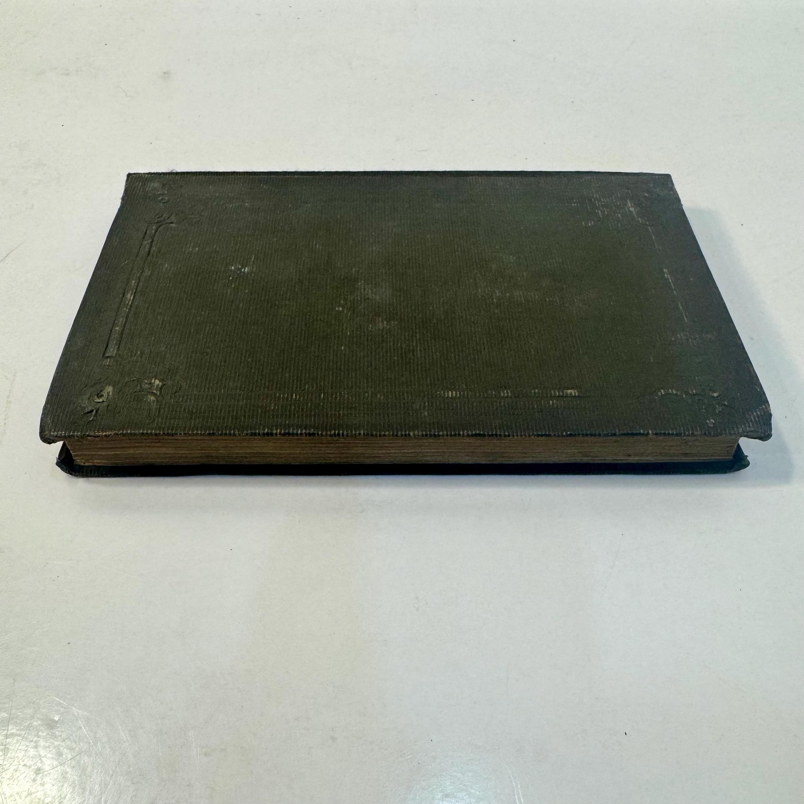 The Oracle of Health and Long Life: Containing Plain and Practical Instructions for The Preservation of Sound Health, and The Attainment of Vigorous Old Age. To Which are Added, Maxims for The Preservation of Health, and The Prevention of Disease; With The Philosophy of Domestic Medicine, A New Edition — photograph 5.