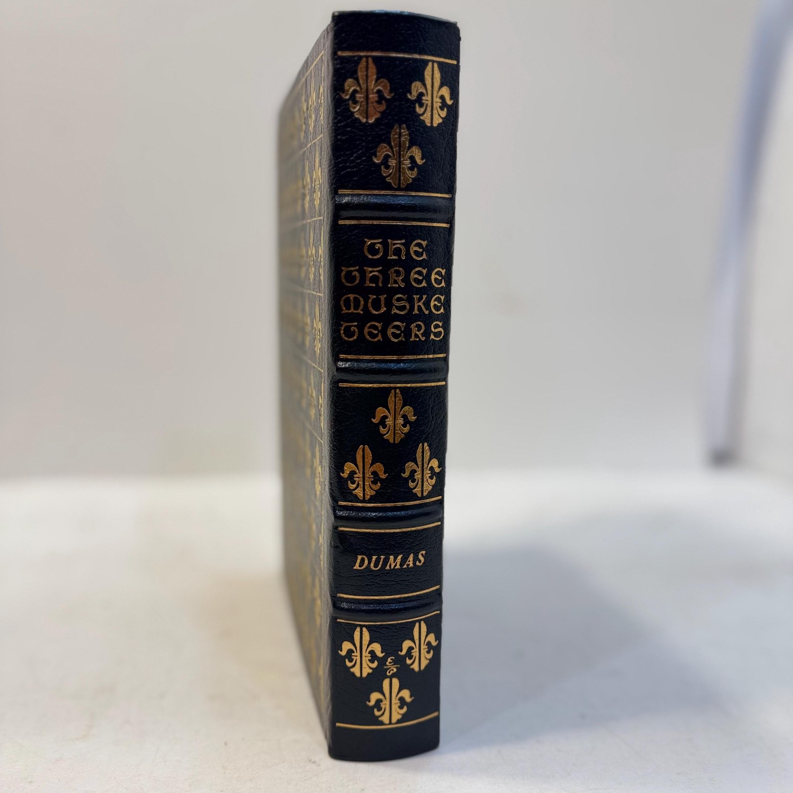 The Three Musketeers by Alexandre Dumas | Easton Press Edition, Illustrated, 1978 — photograph 3.