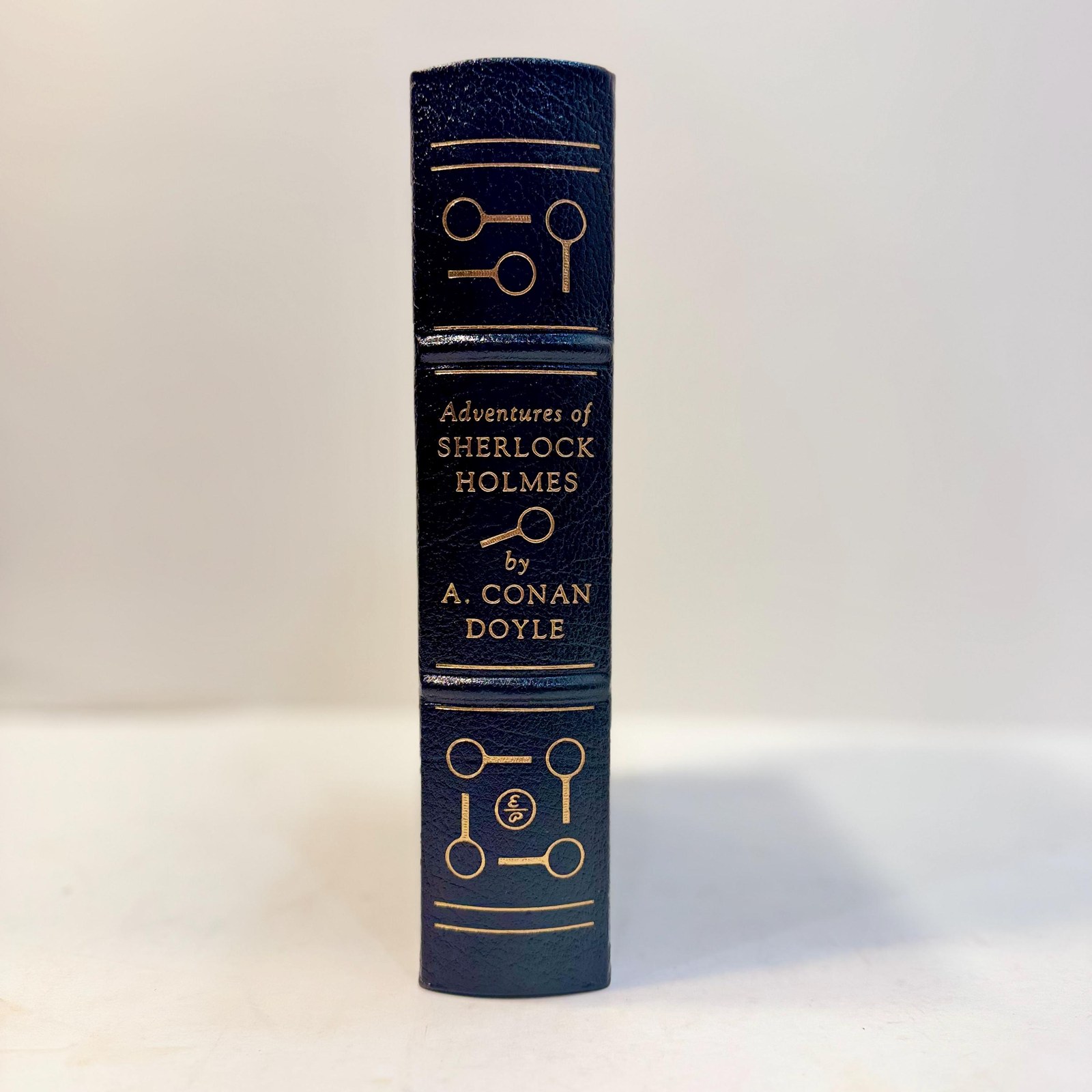 Adventures of Sherlock Holmes by A. Conan Doyle, 1981 — photograph 3.
