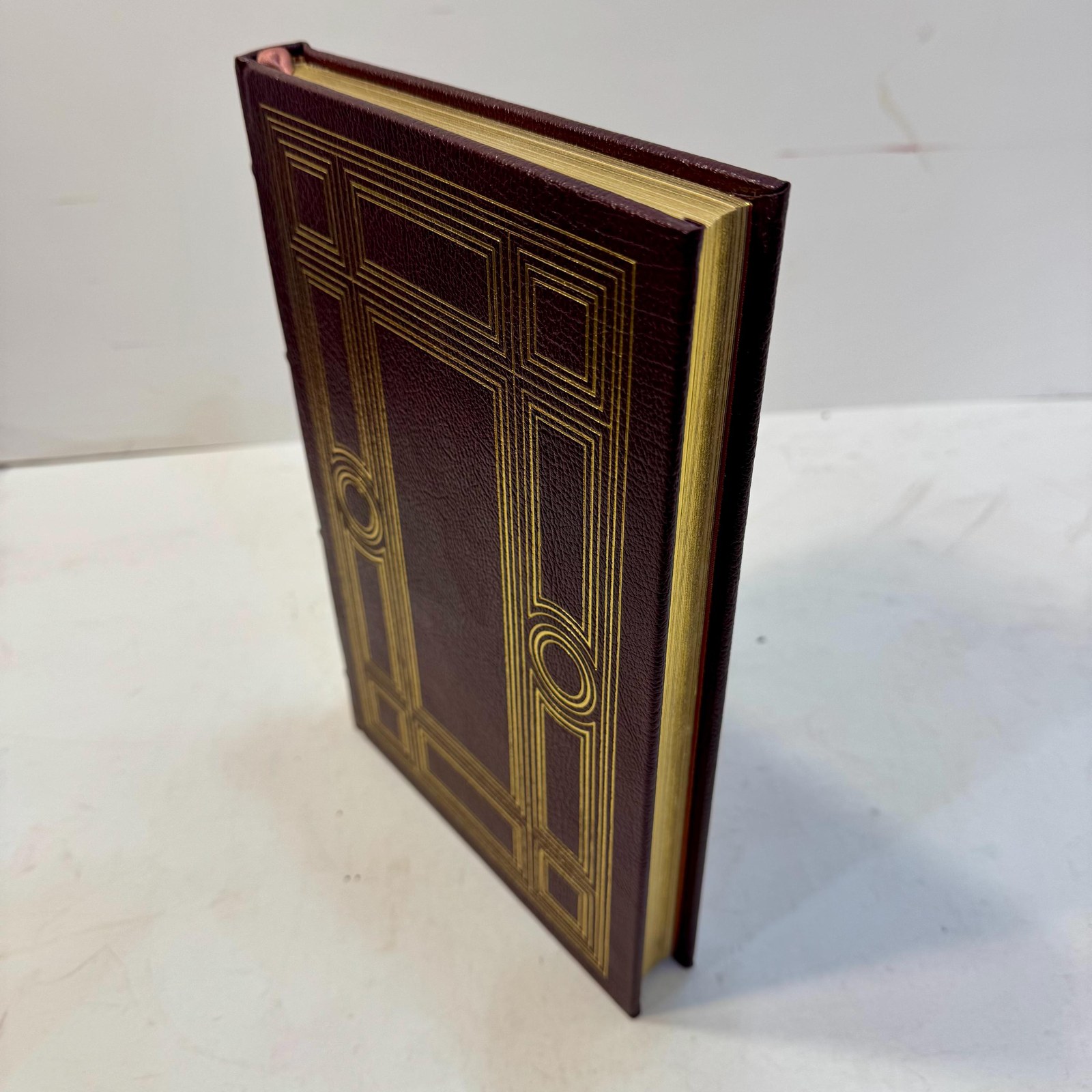 Strange Case of Dr. Jekyll and Mr. Hyde by Robert Louis Stevenson | Easton Press Edition, Illustrated, 1980 — photograph 3.