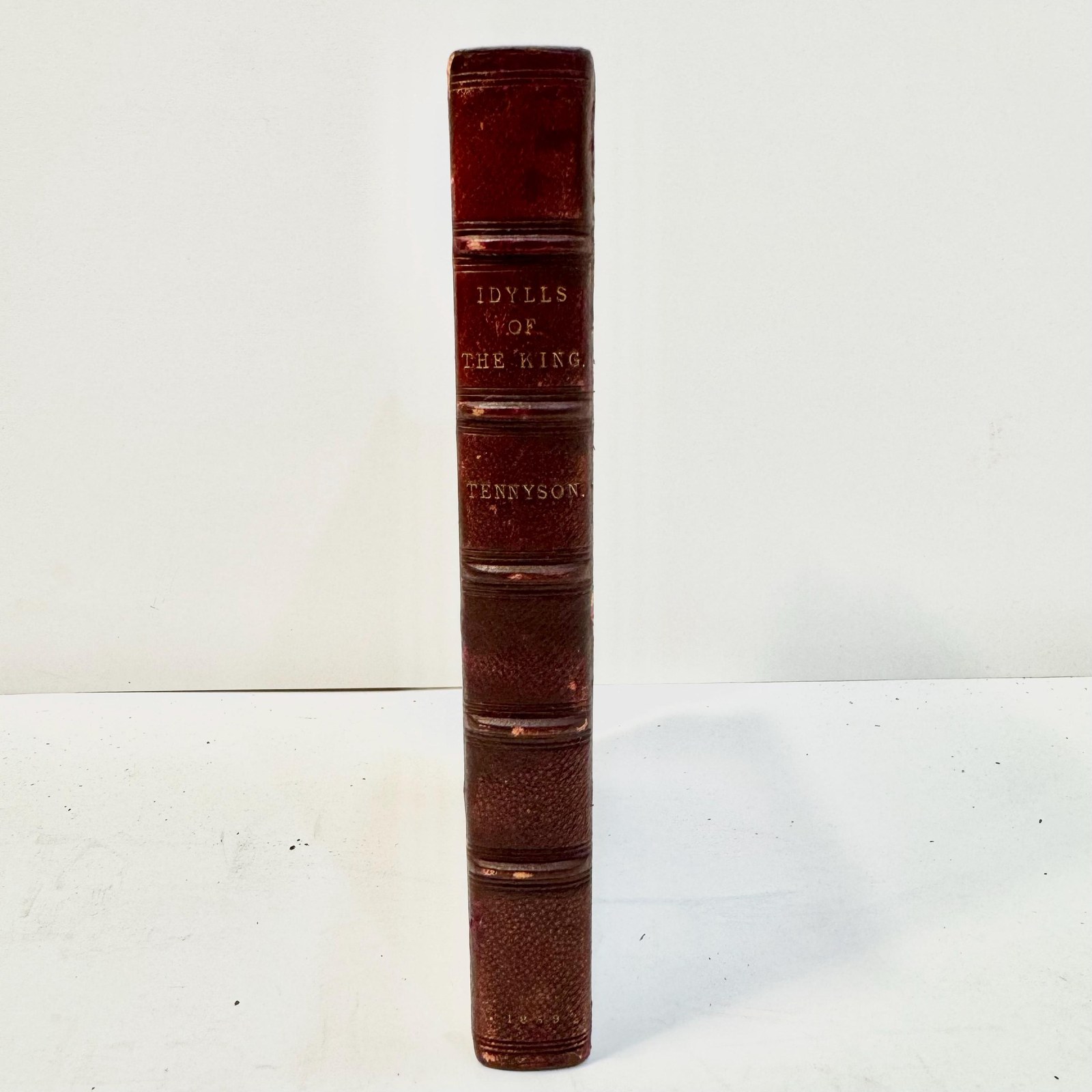 Idylls of The King by Alfred Tennyson, 1859 | Fore-Edge Painting, Bound by Nutt — photograph 3.