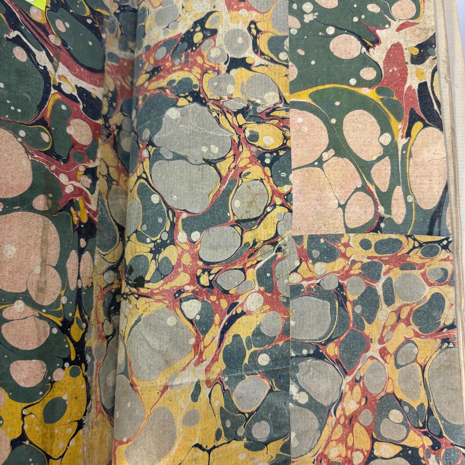 Miscellaneous pieces of M. de Secondat, Baron de Montesquieu. Translated From the new edition of his works in quarto printed at Paris. — photograph 5.