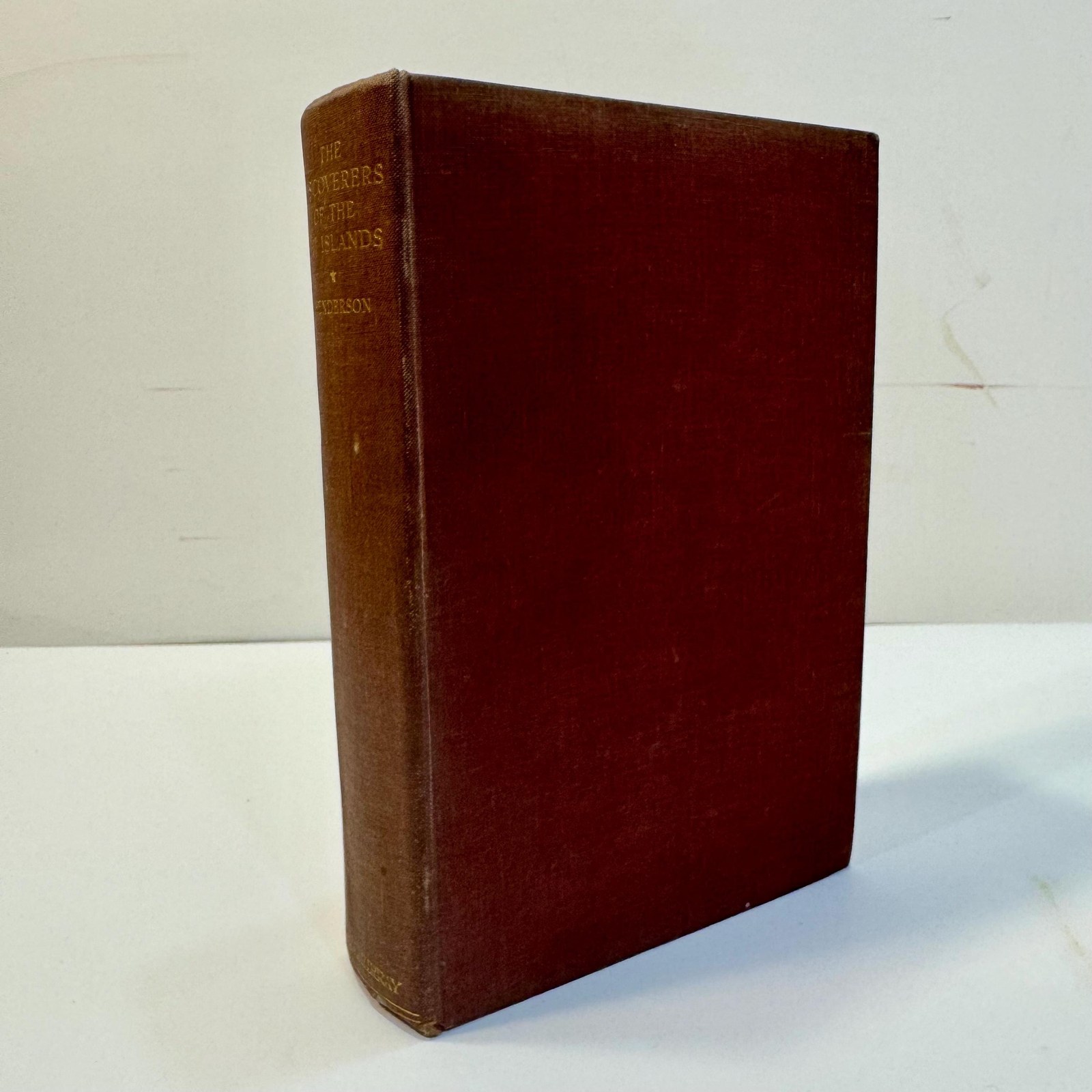 The Discoverers of The Fiji Islands; Tasman, Cook, Bligh, Wilson, Bellinghausen by G.C. Henderson, 1933 | First Edition — photograph 2.