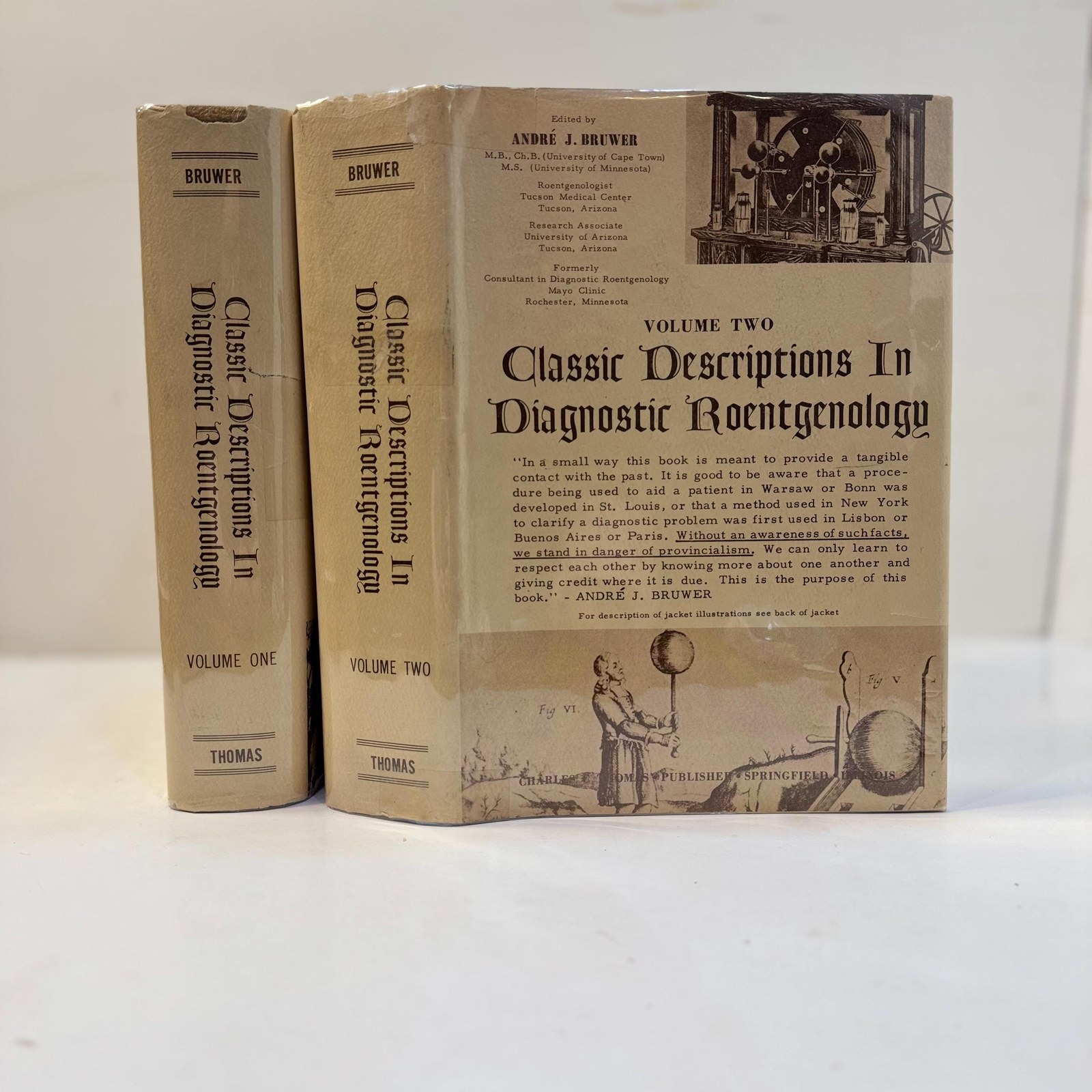 Classic Descriptions in Diagnostic Roentgenology by Andre J. Bruwer, 1964 | Two Volumes — photograph 2.