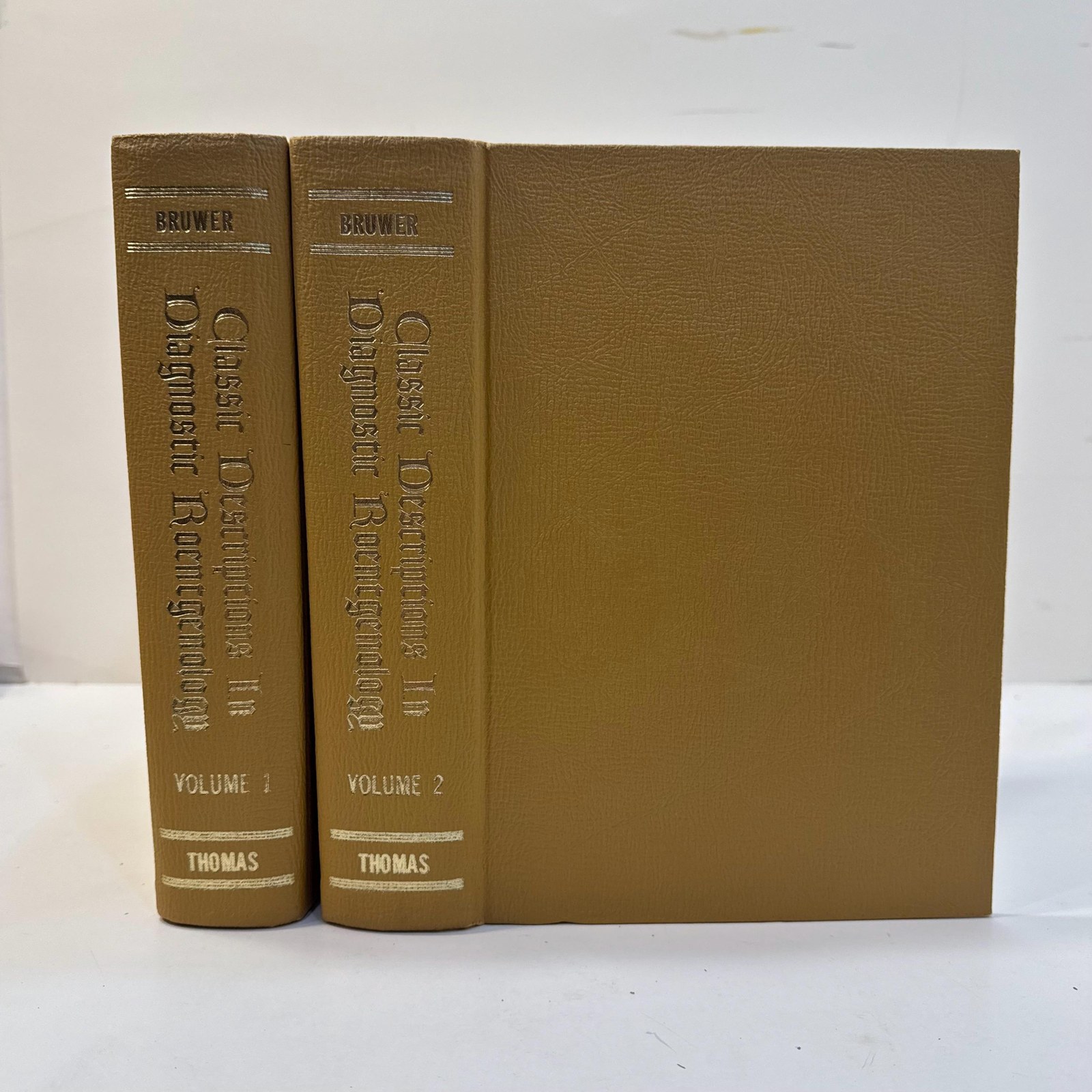 Classic Descriptions in Diagnostic Roentgenology by Andre J. Bruwer, 1964 | Two Volumes — photograph 7.