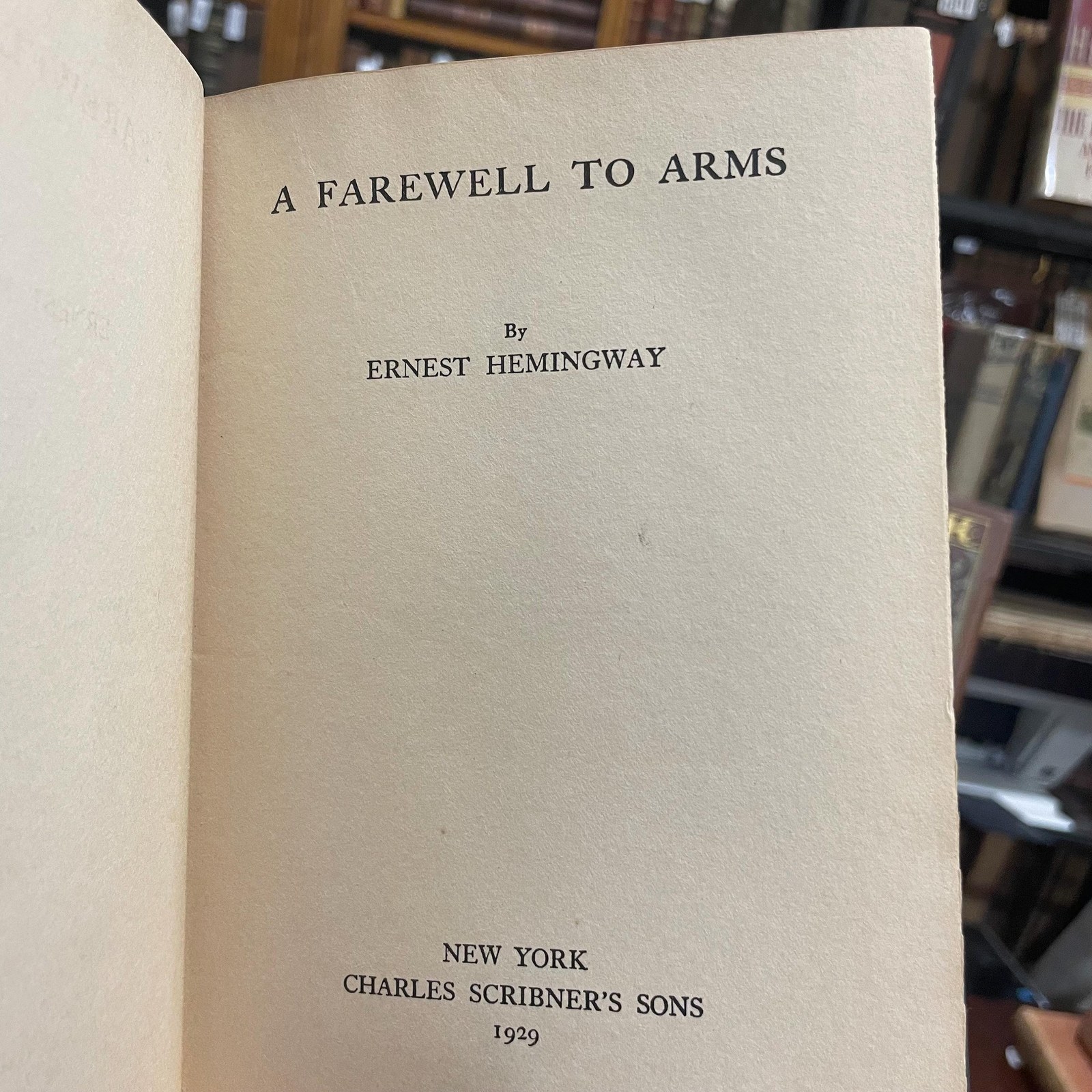 Farewell to Arms. First Edition, First Printing — photograph 4.