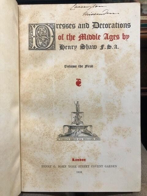 Dresses and Decorations of the Middle Ages — photograph 3.