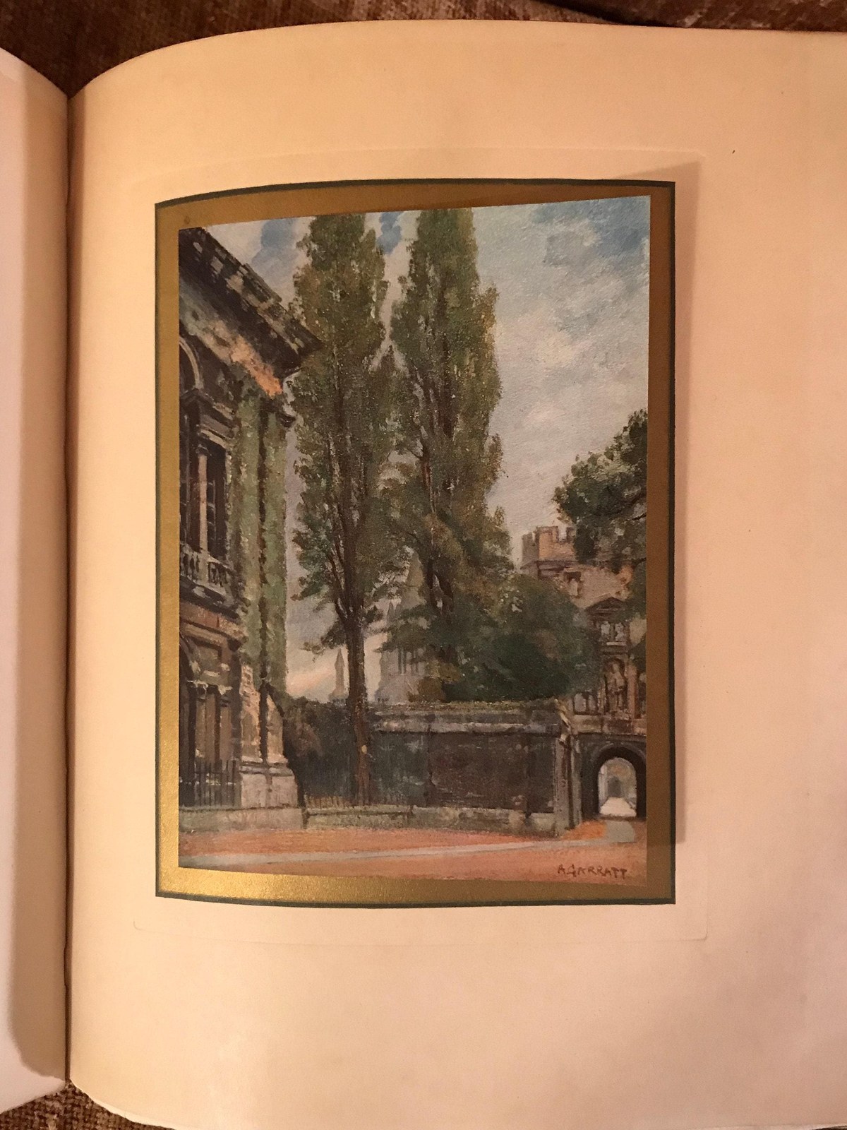 Christ Church in Oxford : An Anthology in Prose and Verse Selected by Arthur Hassall, M.A. Student of Christ Church, Oxford, with 26 plates in Colour reproduced from Paintings by Arthur Garratt and from Portraits in Christ Church Hall. — photograph 8.