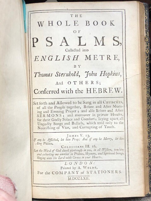 1762 50+ engravings, The Book of Common Prayer, Sterling(?) corners and medallion to ornate gilt covers, Gorgeous binding, very ornate. — photograph 3.