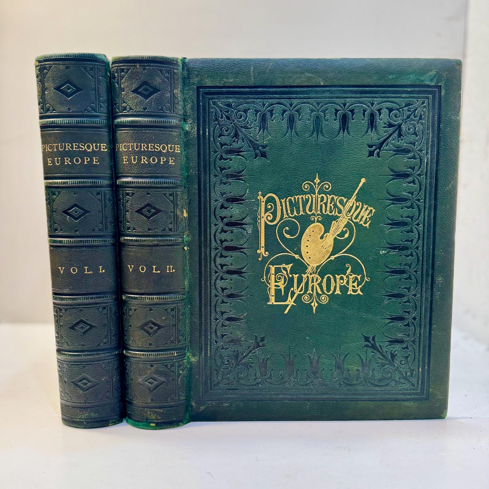 Picturesque Europe; a delineation by pen and pencil of the natural features and the picturesque and historical places of Great Britain and the continent. Illustrated on steel and wood by European and American artists. — photograph 2.