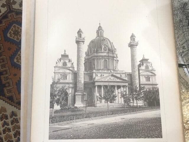 Barock und Rococo Architektur (trans: Baroque and Rococo Architecture)198/200 plates — photograph 6.