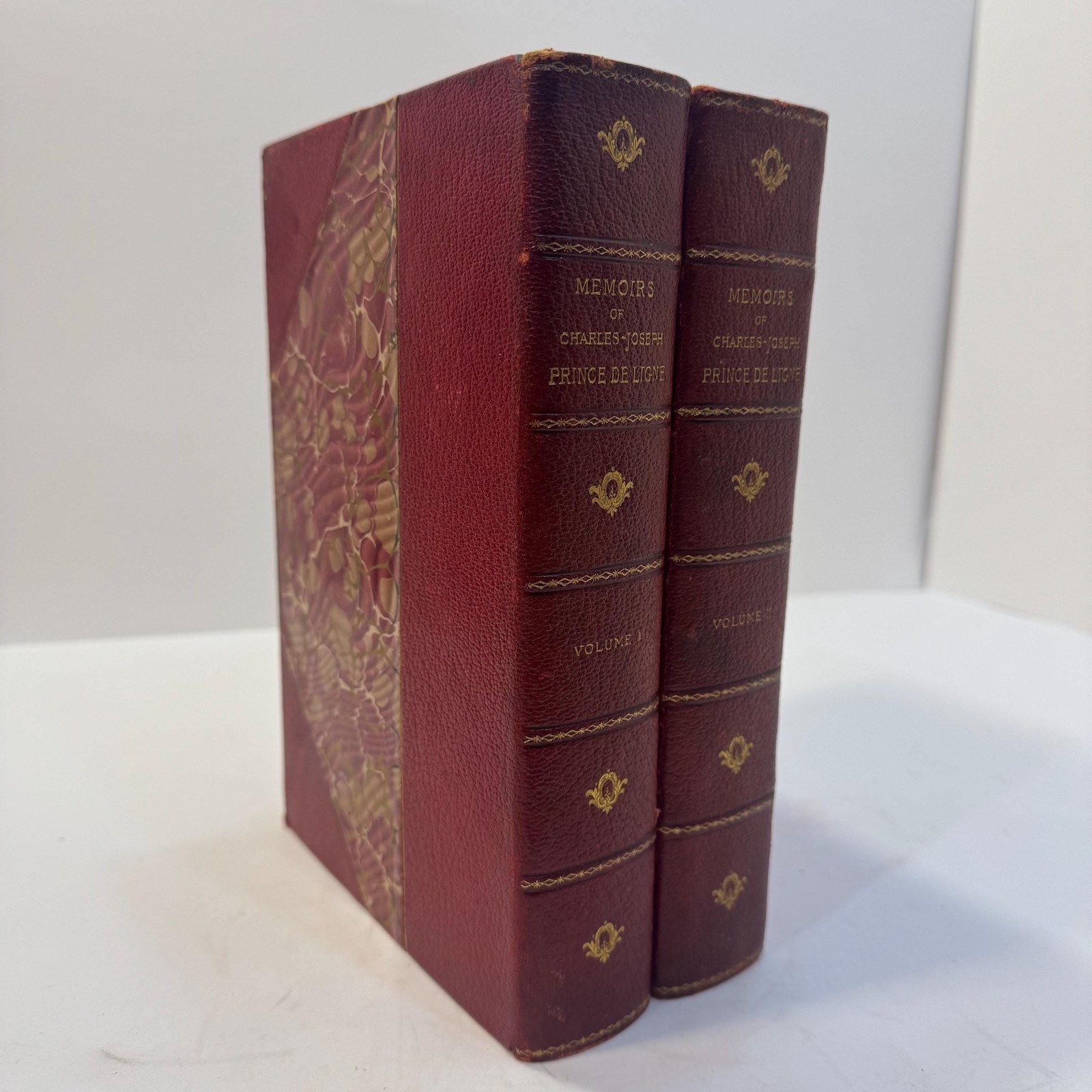 The Prince De Ligne. His Memoirs, Letters, and Miscellaneous Papers (2v) Versailles Aquarelle Edition Limited to Eighty-Five Numbered sets of which this is no. 15 — photograph 10.
