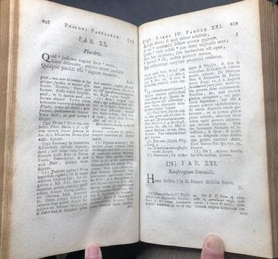 Phaedri, Aug. Liberti, Fabularum Aesopiarum Libri V. Cum Integris Commentariis Marq. Gudii, Conr. Rittershusii, Nic. Rigaltii, Is. Neveleti, Nic. Heinsii, Joan. Schefferi, Jo. Lud. Praschii, & excerptis aliorum. Edito Quarta Emendatior. Translated from Latin: Aesop's Fables Book Five With Complete Commentaries by... and excerpts from others. Fourth Edition, Improved. — photograph 5.