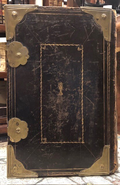 Missale Novum Monasticum Pauli V. Pont. Maximi Auctoritate Recognitum. Pro Omnibus Sub Regula S.P. Benedicti Militantibus, In Quo Missae Propriae de Santis, ac Festis Novissimis, Summis Pontificibus ab An. 1640, .& ad 1679. Tum de Praecepto, tum ad libitum celebrari concessae, omnes suis locis, pro celebrantium commoditate, ad longum extensae, & appositae sunt. Translated from Latin: The New Monastic Missal of Paul V. Pontus Recognized by the greatest authority. For All Under Rule S.P. Blessed Militants, In Which Masses Proper of the Saints, and of the Most Recent Feasts, of the Supreme Pontiffs by An. 1640, .& to 1679. Both of the Precept, and of those permitted to be celebrated at will, all in their places, for the convenience of the celebrants, were extended to a length, and were placed — photograph 5.
