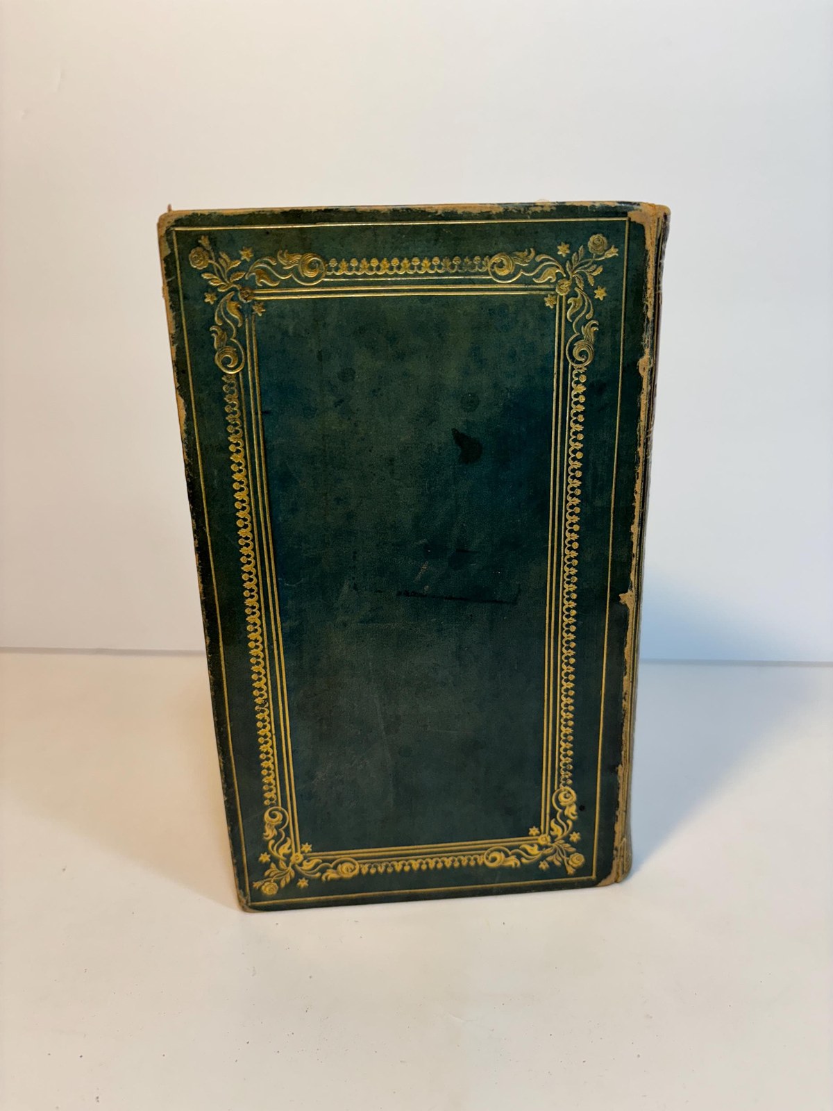 Les Trois Orphelines. Nouvelles Veillees Du Chateau; Par Mme. J. Delafaye-Brehier Translate from French: The Three Orphans. New Evenings at the Castle; By Mrs. J. Delafaye-Bréhier. — photograph 3.