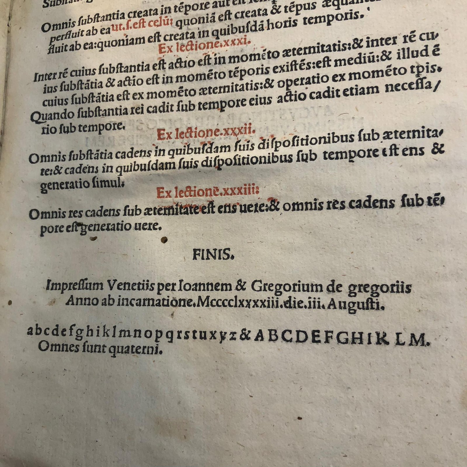 Prepositiones ex omnibus Aristotelis libris philosophie, moralis, naturalis, & prime necn o dialectice, rhetorie, & poetic, dilig etissime excerpte : & ad certa rer u capita pulcherimo ordine per tabellam additam redacte. Translated from Latin: Prepositions carefully selected from all the books of Aristotle in philosophy, morals, natural science, and first principles, as well as in dialectics, rhetoric, and poetry: and arranged in a most beautiful order according to specific topics through a table added. — photograph 6.