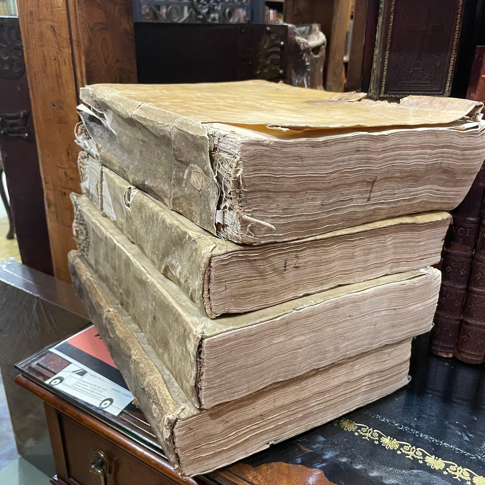 Jus Canonicum Universum, Clara Methodo Juxta Titulos Quinque Librorum Decretalium in Quaestiones distributum, Solidisque Responsionibus, & Objectionum Solutionibus dilucidatum. Tomus Primus. Editio Secunda. Multo correctior & auctior, praesertim quoad novissimum Tractatum de Regulis Juris. Translated from Latin: Complete Canon Law, Clearly Arranged According to the Titles of the Five Books of Decretals, Divided into Questions, and Clarified with Solid Responses and Solutions to Objections. Volume One. Second Edition. Much Corrected and Enlarged, Especially Regarding the Latest Treatise on the Rules of Law. 6 books in 3 volumes. — photograph 4.
