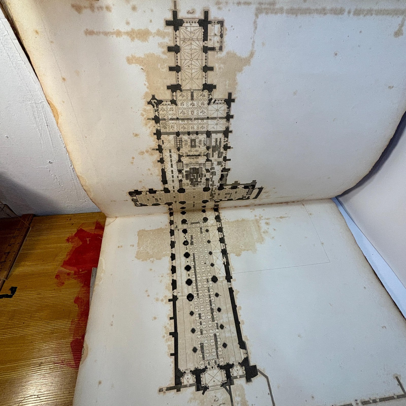 Some Account of The Abbey Church of St. Alban. Illustrative of the Plans, Elevations, and Sections, of That Building. Plans, Elevtions, Sections and Specimens of The Architecture and Ornments of The Abbey church at St. Albans — photograph 6.
