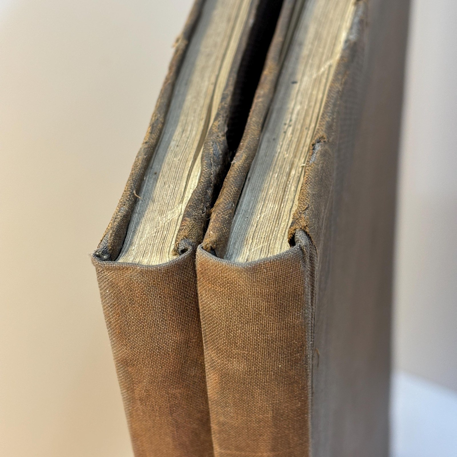 Illustrations of The Spires and Towers of The Mediaeval Churches of England; Preceded by Some Observations on the Architecture of The Middle Ages, and Its Spire Growth. In Two Volumes. — photograph 10.
