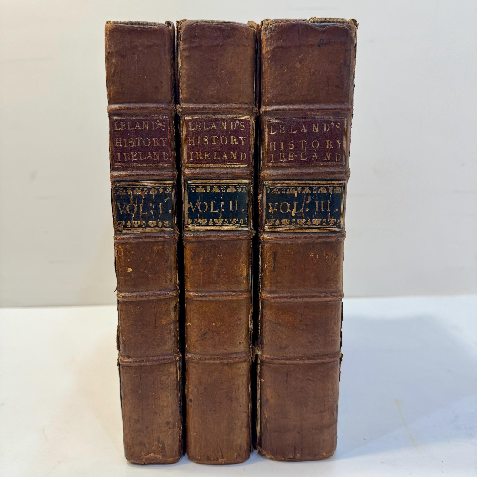 The History of Ireland From the Invasion of Henry II. With a Preliminary Discourse on The Ancient State of That Kingdom. 3 volumes. — photograph 4.