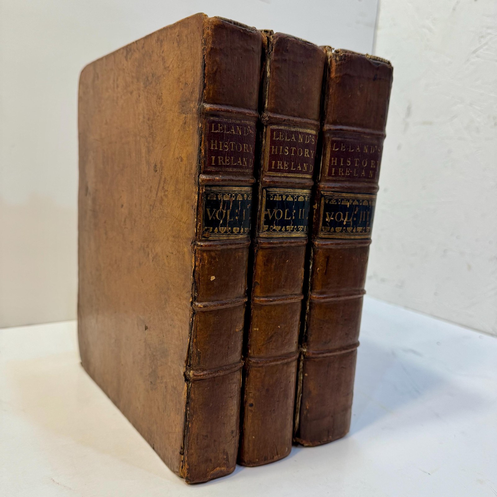 The History of Ireland From the Invasion of Henry II. With a Preliminary Discourse on The Ancient State of That Kingdom. 3 volumes. — photograph 5.