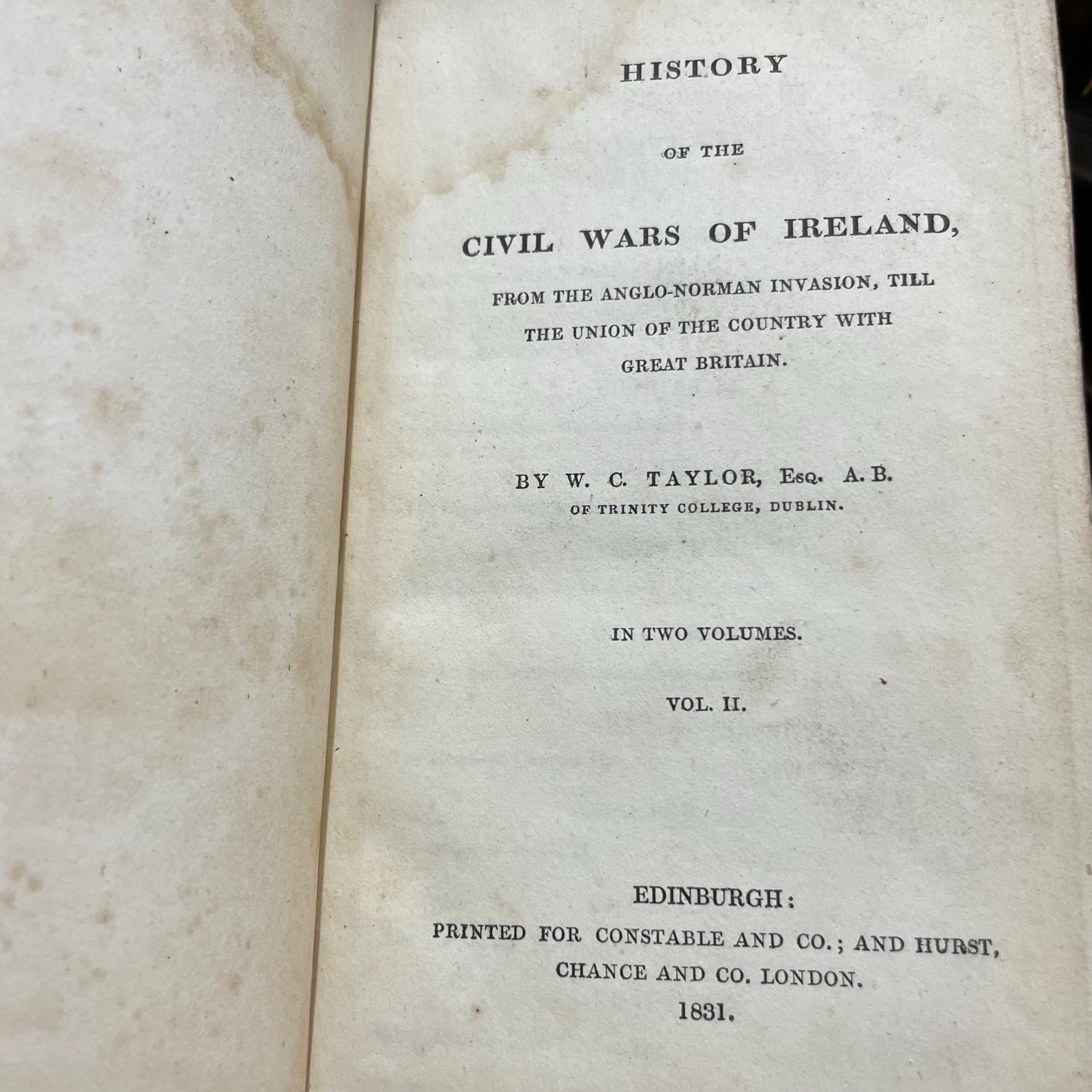 History of The Civil Wars of Ireland, From the Anglo-Norman Invasion, till The Union of The Country With Great Britain. In Two Volumes. — photograph 7.