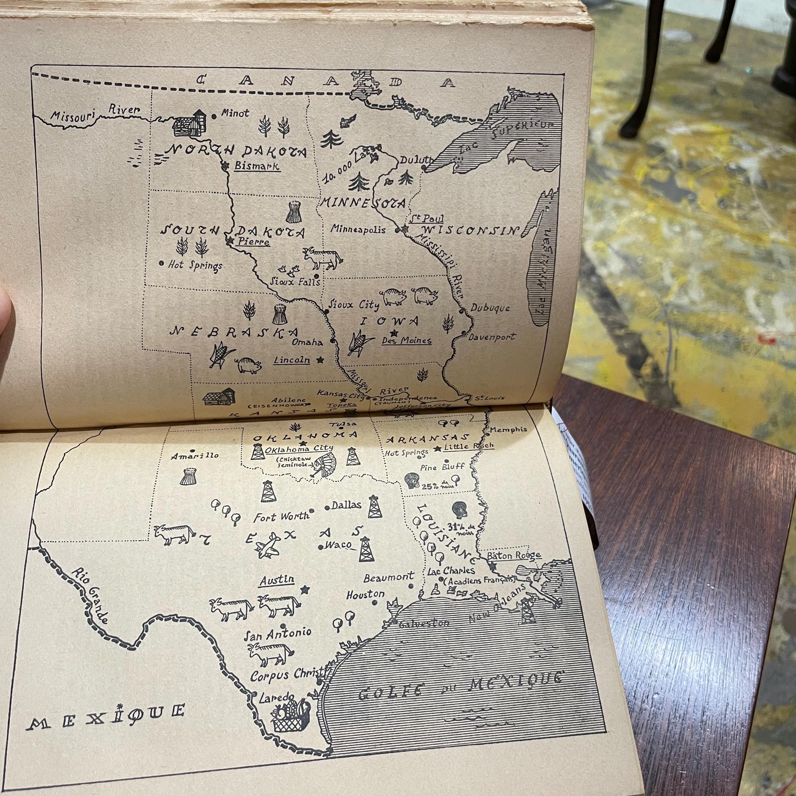 Les Quarante-Huit Ameriques Avec 4 cartes dans le texte. Translated from French: The Forty-Eight Americas With 4 maps in the text — photograph 9.