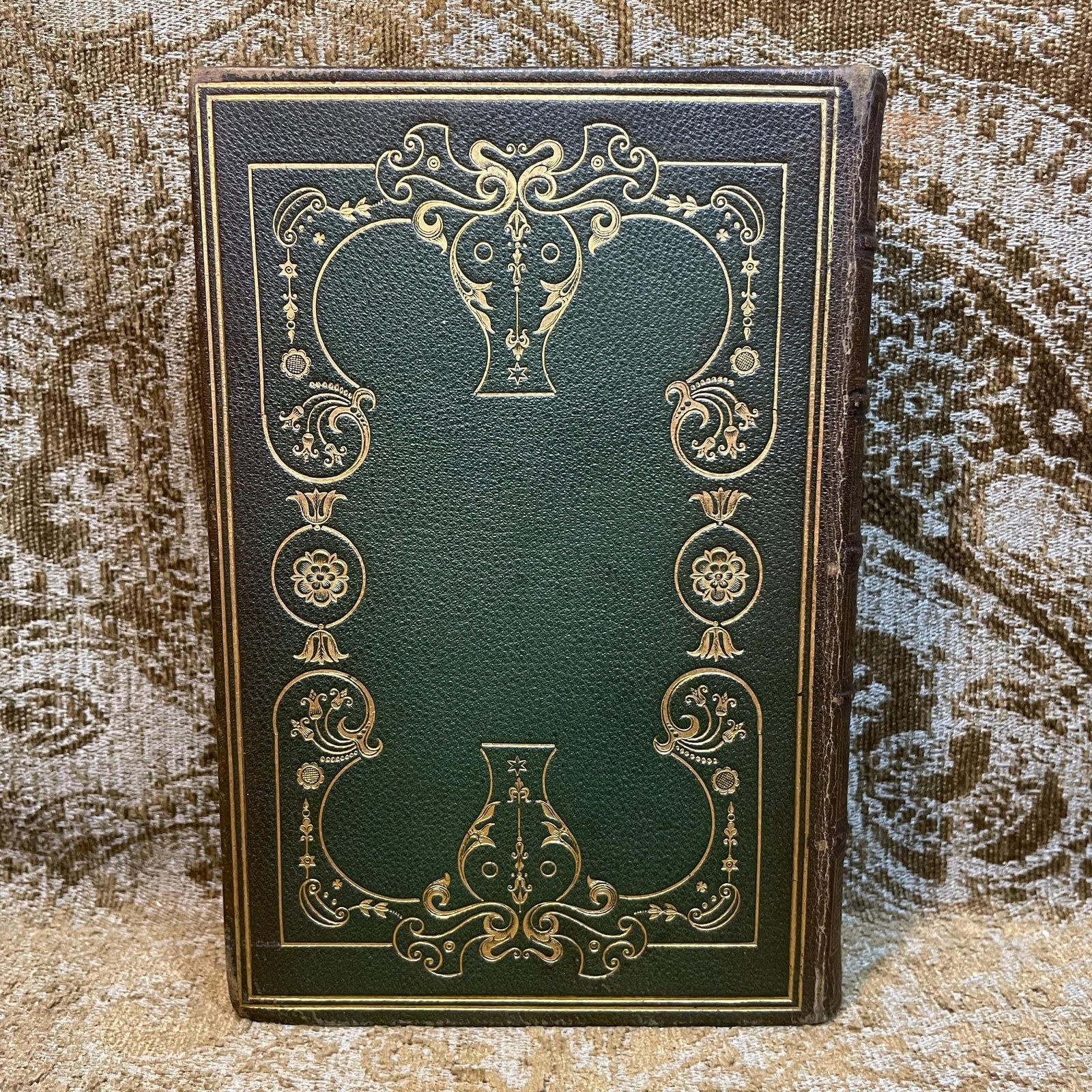 Lalla Rookh, An Oriental Romance. — photograph 4.
