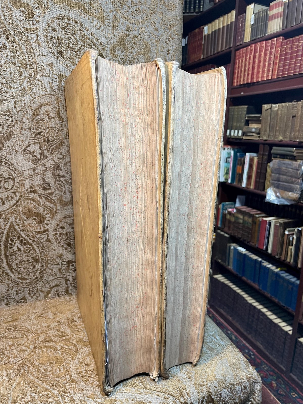 Flavii Josephi Quae Reperiri Potuerunt, Opera Omnia Graece et Latine, Cum Notis & Nova Versione Joannis Hudsoni, S.T.P. Aulae B. Mariae Virginis Principalis, & Bibliothecarii Bodlejani. Accedunt Nunc Primum Notae Integrae, ad Graeca Josephi & Varios Ejusdem Libros, D. Eduardi Bernardi, Jacobi Gronovii, Francisci Combefisii, Jo. Sibrandae, Hendr. Aldrichii. Ut & Ineditae In Universa Fl. Josephi Opera, Joannis Covvei, Ezechielis Spanhemii, Hadriani Relandi, & Selectae Aliorum. Adjiciuntur In Fine Caroli Daubuz Libri duo pro Testimonio Fl. Josephi de Jesu Christo; Et ejusdem Argumenti Epistolae XXX. virorum Doctorum, ut Reinesii, Snellii, Jo. Fr. Gronovii aliorumque, Philologicae & Historicae; ut & Petri Brinch Examen Chronologiae & Historiae Josephicae; Jo. Baptist. Ottii Animadversiones as Josephum & specimen Levici Flaviani; Christ. Noldii Historia Ideumaea, seu de Vita & Gestis Herodum &c. &c. Quorum Syllabus exstat ante Libri Primi Antiquitatum. Omnia collegit, disposuit, & post Jo. Hudsonum ad Codices fere omnes, cum inpressos, tum Manuscriptos, praecipue Lugduno-Batavos, diligenter recensuit, Notasque passim suas, & quinque in fibe Indices adjecit Sigebertus Havercampus; Linguae Graeca, Historiarum & Eloquentiae Professor, in Academia, quae Lugduni est, Batava. Tomis Duobus. Translated from Latin: "The Complete Works of Flavius Josephus That Could Be Found, in Greek and Latin, with Notes & a New Translation by John Hudson, S.T.P., Principal of St. Mary’s Hall and Bodleian Librarian. Additional Notes for the Greek Texts of Josephus and Various Books, by Edward Bernard, Jacob Gronovius, Francis Combefis, John Sibranda, Henry Aldrich. Also Added for the First Time are the Unpublished Notes on All of Flavius Josephus's Works by John Covell, Ezechiel Spanheim, Adriaan Reland, and Selected Others. Included at the End are Two Books by Charles Daubuz in Defense of Flavius Josephus's Testimony About Jesus Christ, as well as 30 Epistles of Learned Men on the Same Subject, such as Reinesius, Snellius, John Frederic Gronovius, and Others, Philological & Historical. Furthermore, Peter Brinch’s Examination of the Chronology and History of Josephus; John Baptist Ott’s Observations on Josephus and Specimen of Flavian Levite; Christian Nold's History of Idumea, or the Life & Acts of the Herods, etc., etc., the List of Which is Found Before the First Book of Antiquities. All Collected, Organized, and After John Hudson Were Carefully Reviewed Against Almost All the Codices, Both Printed and Manuscript, Especially Those of Leiden, with Notes Throughout by Sigebert Havercamp, Professor of the Greek Language, History, and Eloquence at the Academy of Leiden. In Two Volumes." — photograph 10.