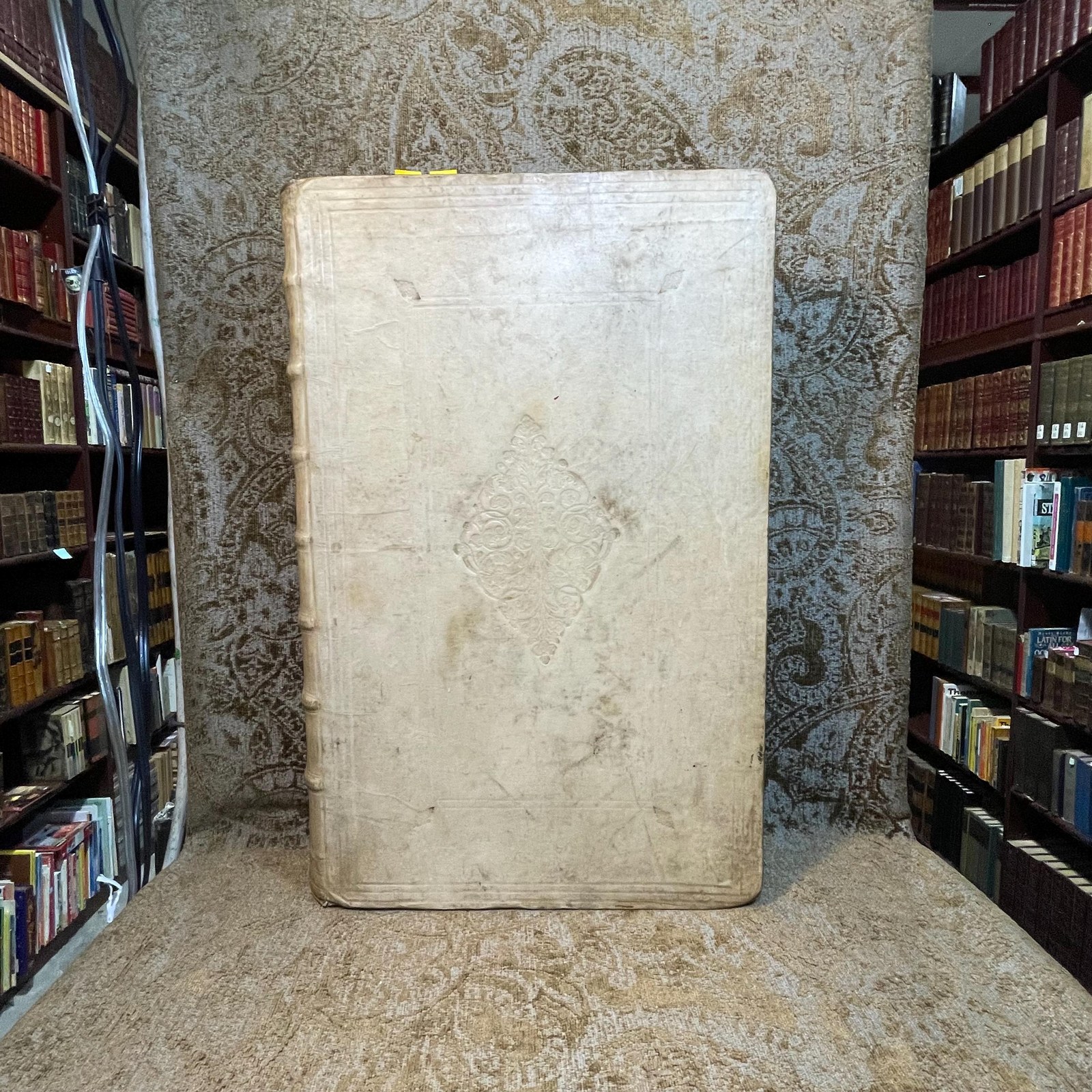 Flavii Josephi Quae Reperiri Potuerunt, Opera Omnia Graece et Latine, Cum Notis & Nova Versione Joannis Hudsoni, S.T.P. Aulae B. Mariae Virginis Principalis, & Bibliothecarii Bodlejani. Accedunt Nunc Primum Notae Integrae, ad Graeca Josephi & Varios Ejusdem Libros, D. Eduardi Bernardi, Jacobi Gronovii, Francisci Combefisii, Jo. Sibrandae, Hendr. Aldrichii. Ut & Ineditae In Universa Fl. Josephi Opera, Joannis Covvei, Ezechielis Spanhemii, Hadriani Relandi, & Selectae Aliorum. Adjiciuntur In Fine Caroli Daubuz Libri duo pro Testimonio Fl. Josephi de Jesu Christo; Et ejusdem Argumenti Epistolae XXX. virorum Doctorum, ut Reinesii, Snellii, Jo. Fr. Gronovii aliorumque, Philologicae & Historicae; ut & Petri Brinch Examen Chronologiae & Historiae Josephicae; Jo. Baptist. Ottii Animadversiones as Josephum & specimen Levici Flaviani; Christ. Noldii Historia Ideumaea, seu de Vita & Gestis Herodum &c. &c. Quorum Syllabus exstat ante Libri Primi Antiquitatum. Omnia collegit, disposuit, & post Jo. Hudsonum ad Codices fere omnes, cum inpressos, tum Manuscriptos, praecipue Lugduno-Batavos, diligenter recensuit, Notasque passim suas, & quinque in fibe Indices adjecit Sigebertus Havercampus; Linguae Graeca, Historiarum & Eloquentiae Professor, in Academia, quae Lugduni est, Batava. Tomis Duobus. Translated from Latin: "The Complete Works of Flavius Josephus That Could Be Found, in Greek and Latin, with Notes & a New Translation by John Hudson, S.T.P., Principal of St. Mary’s Hall and Bodleian Librarian. Additional Notes for the Greek Texts of Josephus and Various Books, by Edward Bernard, Jacob Gronovius, Francis Combefis, John Sibranda, Henry Aldrich. Also Added for the First Time are the Unpublished Notes on All of Flavius Josephus's Works by John Covell, Ezechiel Spanheim, Adriaan Reland, and Selected Others. Included at the End are Two Books by Charles Daubuz in Defense of Flavius Josephus's Testimony About Jesus Christ, as well as 30 Epistles of Learned Men on the Same Subject, such as Reinesius, Snellius, John Frederic Gronovius, and Others, Philological & Historical. Furthermore, Peter Brinch’s Examination of the Chronology and History of Josephus; John Baptist Ott’s Observations on Josephus and Specimen of Flavian Levite; Christian Nold's History of Idumea, or the Life & Acts of the Herods, etc., etc., the List of Which is Found Before the First Book of Antiquities. All Collected, Organized, and After John Hudson Were Carefully Reviewed Against Almost All the Codices, Both Printed and Manuscript, Especially Those of Leiden, with Notes Throughout by Sigebert Havercamp, Professor of the Greek Language, History, and Eloquence at the Academy of Leiden. In Two Volumes." — photograph 8.
