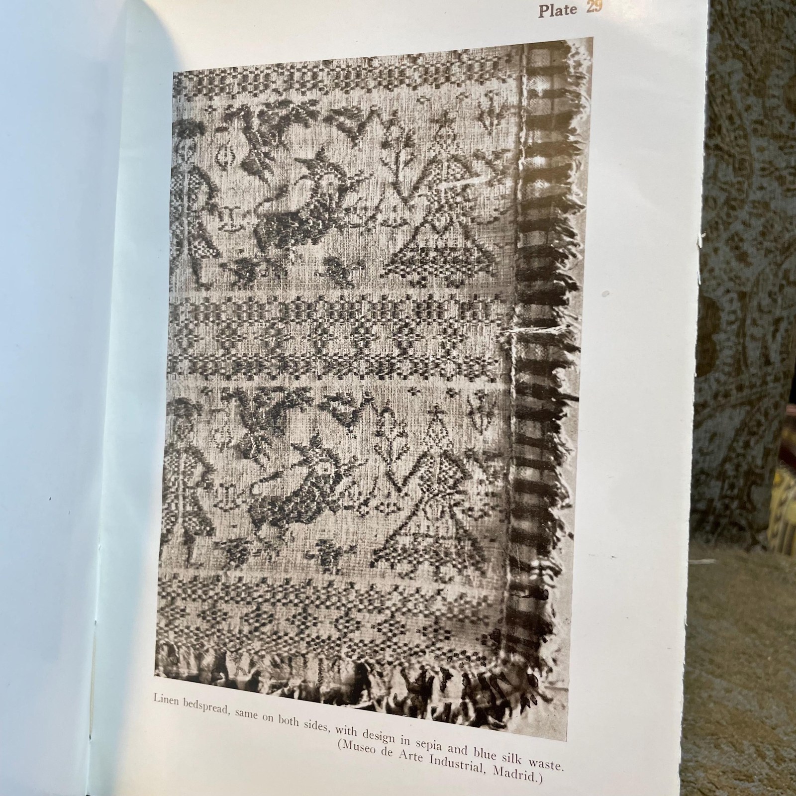 Popular Weaving and Embroidery in Spain… With One Hundred and Seventy-Five Illustrations Made Expressly for and by The Author. — photograph 8.