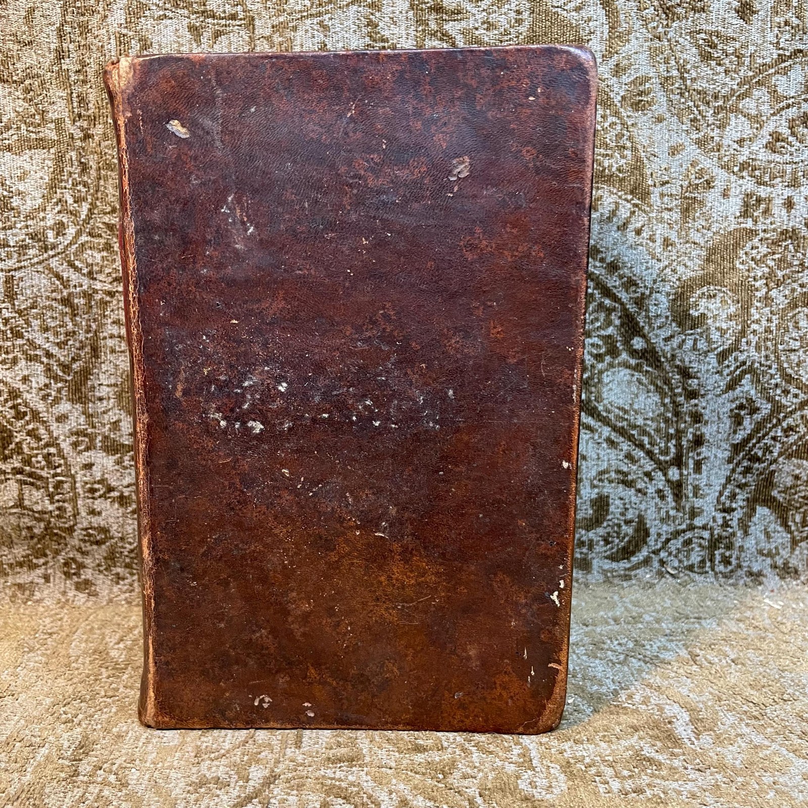 History of Cosmopolite; Or The Four Volumes of Lorenzo Dow's Journal Concentrated in One.. Containing His Experience and Travels, From Childhood to Near his Fiftieth Year. Also His Polemical Writings; Consisting of I. His Chain, With Five Links, Two Hooks and a Swivel. II. Reflections on Matrimony. III. Analects Upon The Rights of Man. IV. A Journey From Babylon to Jerusalem. V. Dialogue Between The Curious and Singular. VI. Hints on The Fulfilment of Prophesy. VII. On Church Government and The Ministry, &c. &c. To Which is Added The "Journey of Life" by Peggy Dow. Fifth Edition. Revised and Corrected, with Notes. — photograph 3.