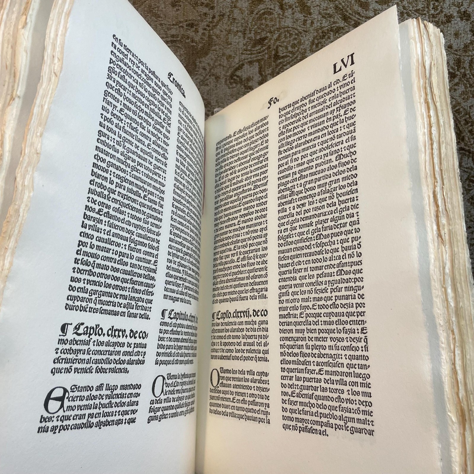 Crónica del famoso caballero Ruy Díaz Campeador. Translated: Chronicle of the Famous Knight Ruy Díaz (El Cid) the Champion. Limited Edition Facsimile. — photograph 5.