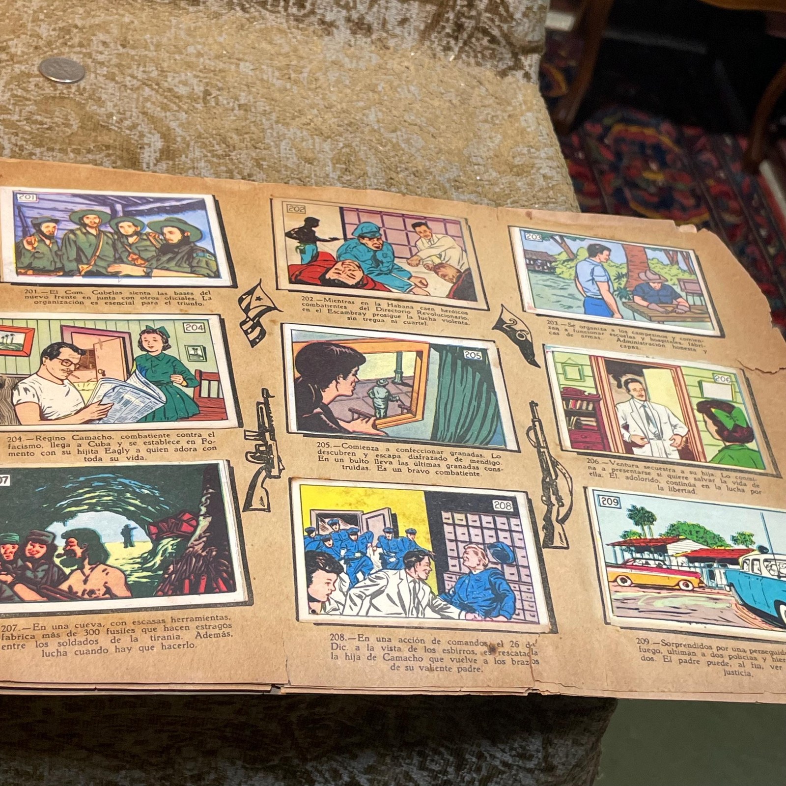 Coleccione En Este Album Las Postales De La Revolucion Cubana. Translated: Collect in this album the postcards of the Cuban Revolution. — photograph 3.