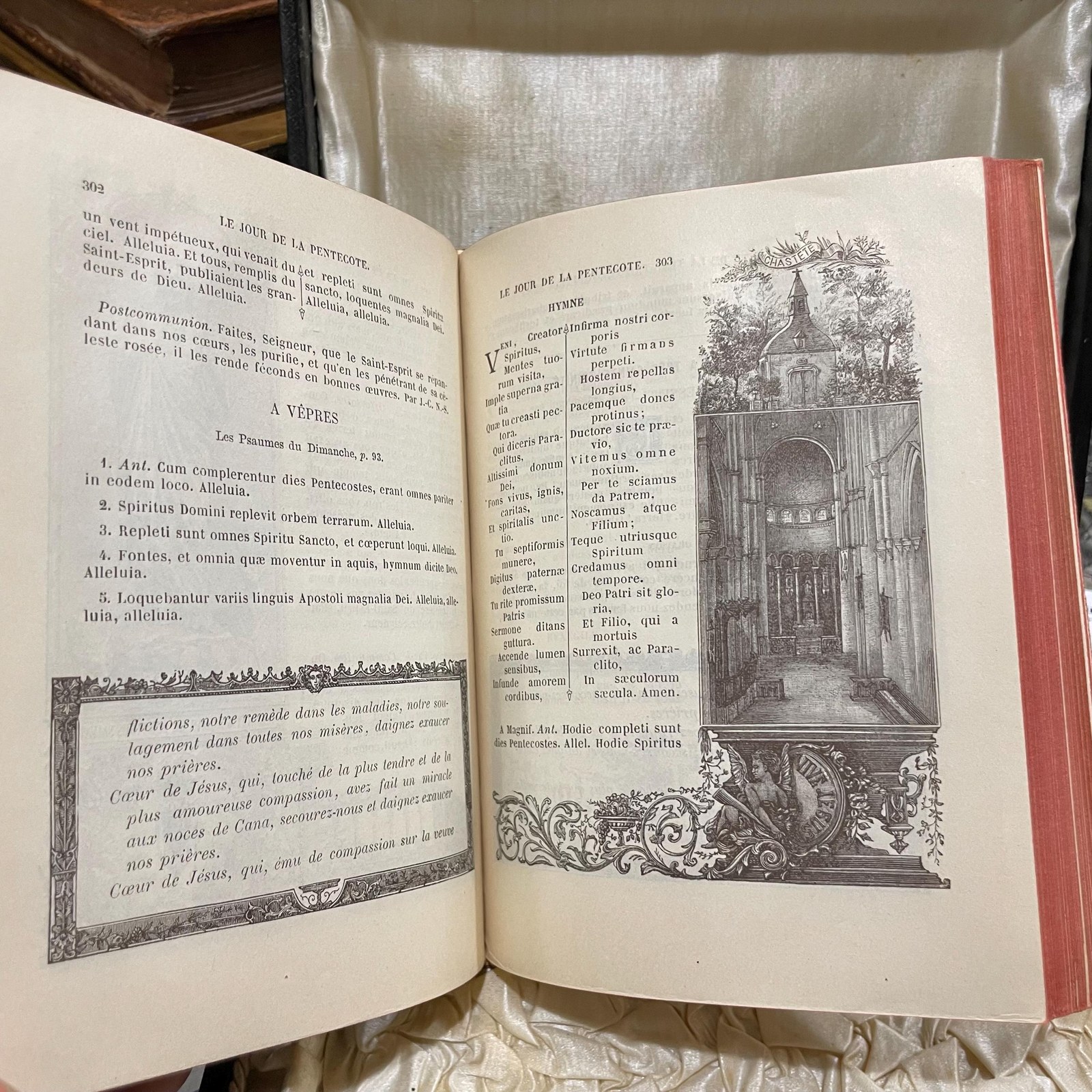 Missel du Sacre Coeur No. 714 in custom leather, silk lined presentation box. Translated: Missal of the Sacred Heart No.714 — photograph 7.
