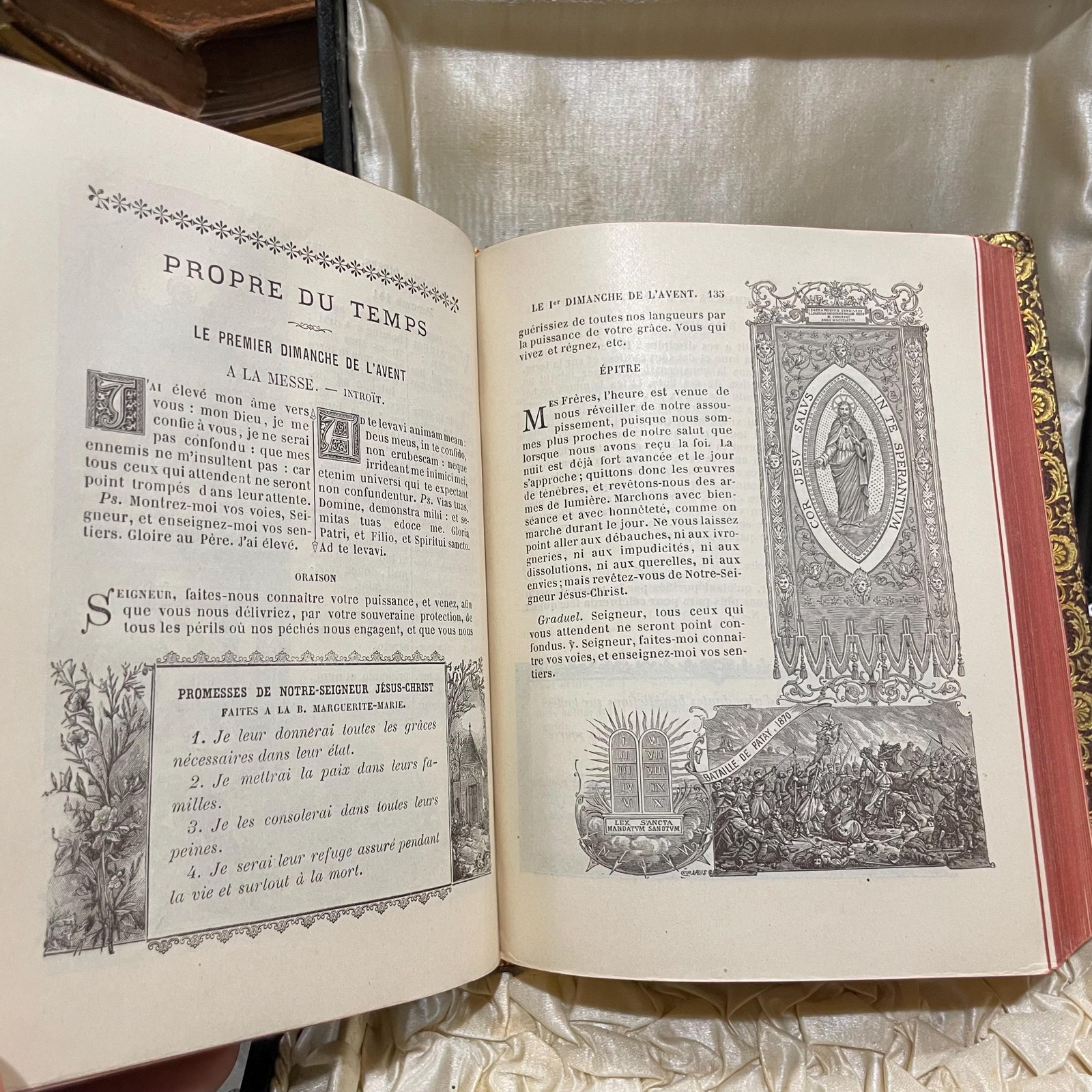 Missel du Sacre Coeur No. 714 in custom leather, silk lined presentation box. Translated: Missal of the Sacred Heart No.714 — photograph 9.