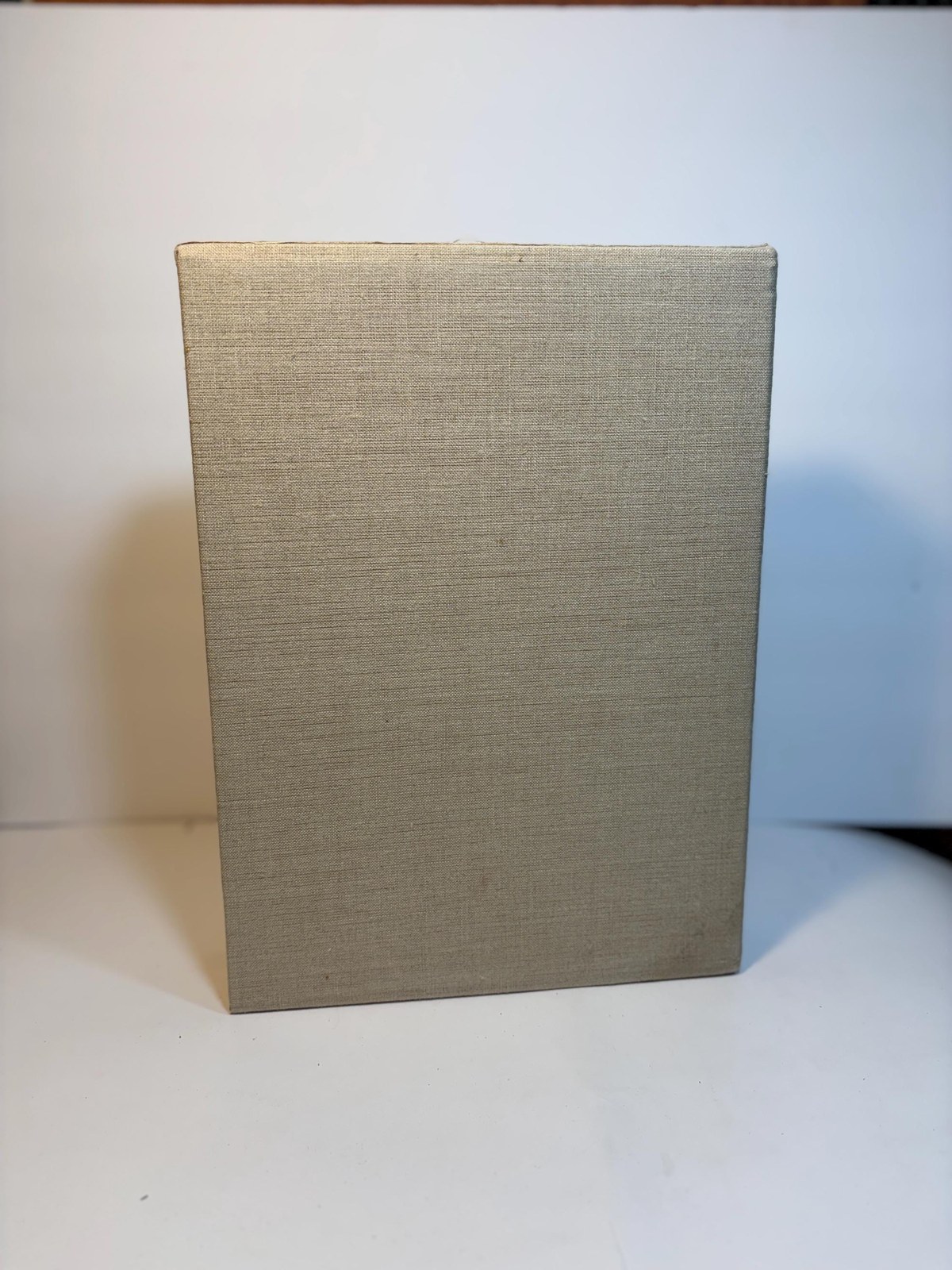The Aldine Press. Catalogue of The Ahmanson-Murphy Collection of Books By or Relating to The Press in The Library of The University of California, Los Angeles Incorporating Works Recorded Elsewhere — photograph 3.