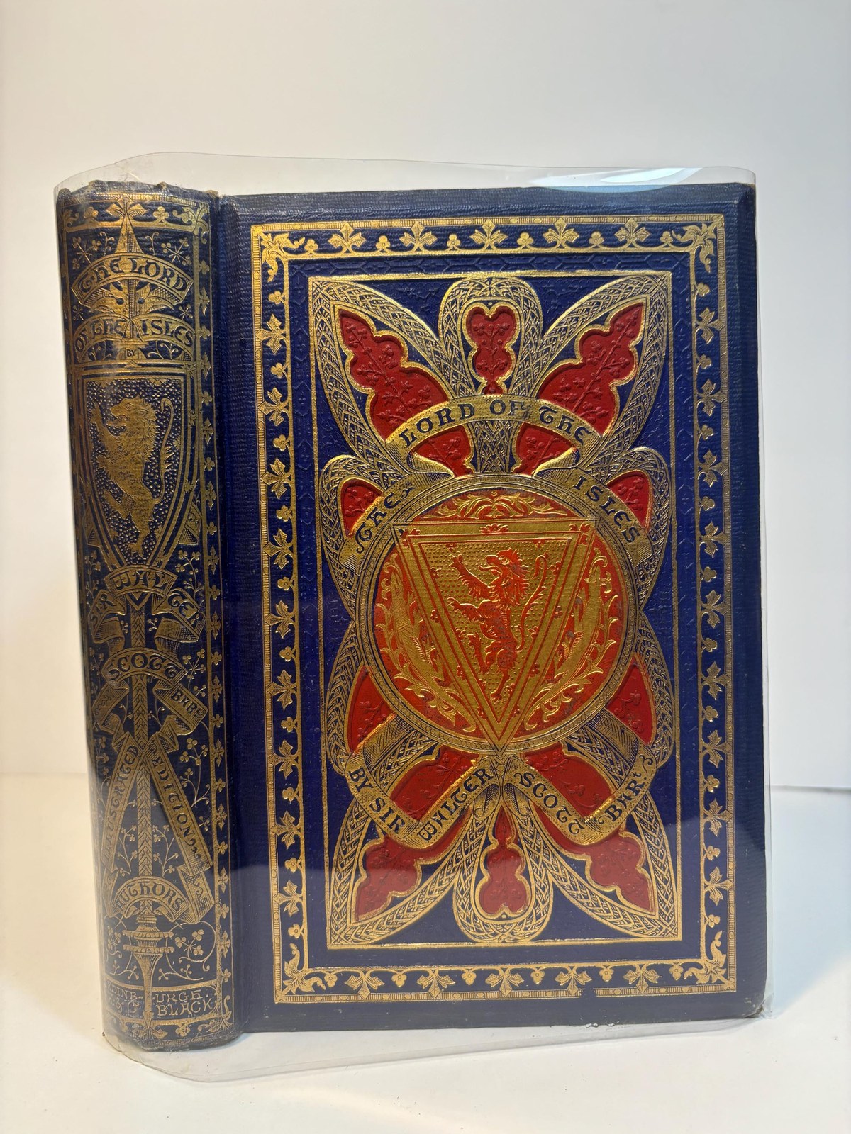 The Lord of The Isles. With all His Introductions, and The Editor's Notes. Illustrated by Numerous Engravings on Wood from Drawings by Birket Foster and John Gilbert. — photograph 2.