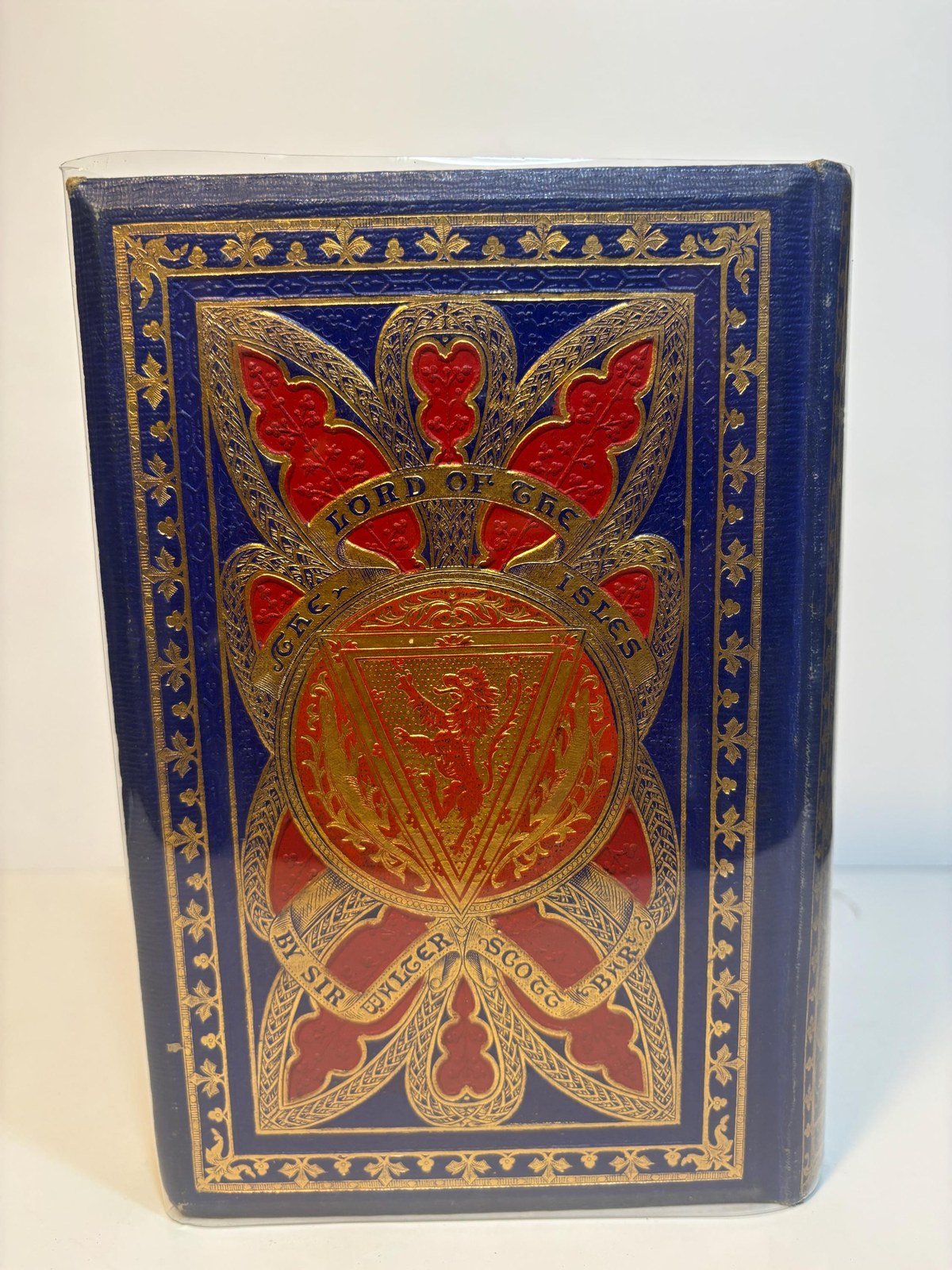 The Lord of The Isles. With all His Introductions, and The Editor's Notes. Illustrated by Numerous Engravings on Wood from Drawings by Birket Foster and John Gilbert. — photograph 3.