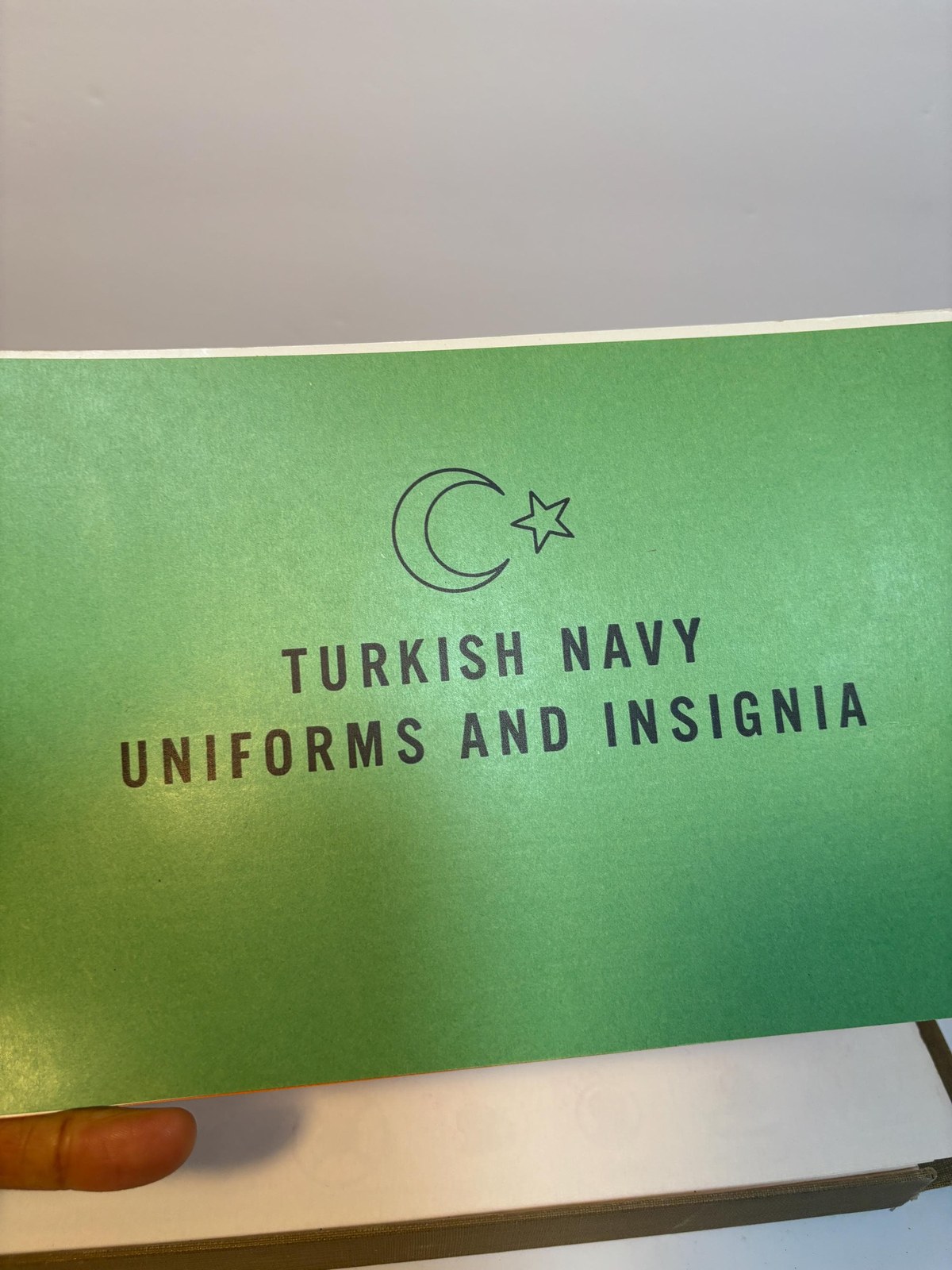 JAN #1 A Joint Army and Navy Publication. Uniforms and Insignia, Prepared by the Military Intelligence Service and the Division of Naval Intelligence. — photograph 9.