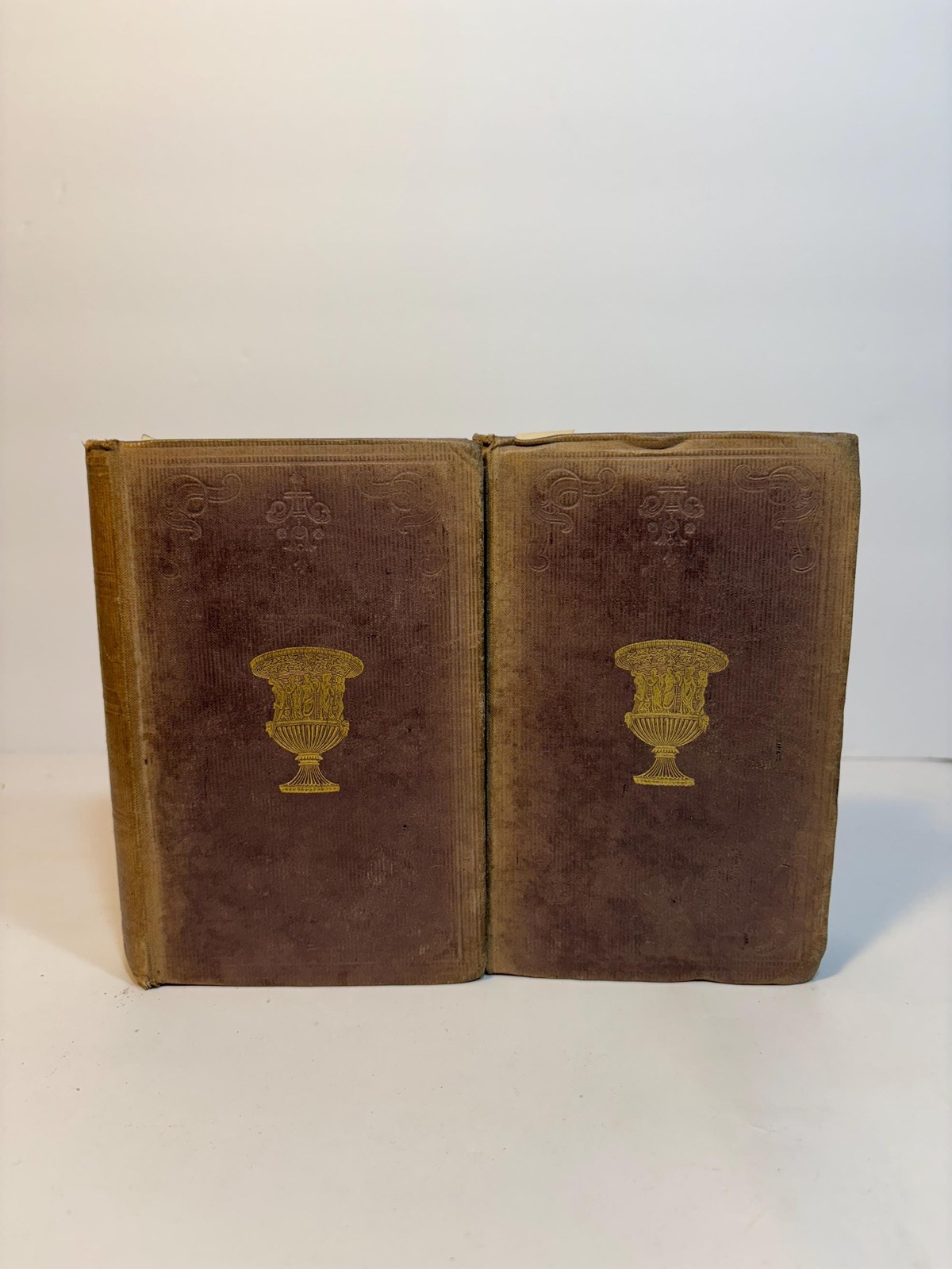 The World in Miniature; Turkey, Being A Description of The Manners, Customs, Dresses, and Other Peculiarities Characteristic of the Inhabitants of The Turkish Empire; To Which is Prefixed and Sketch of The History of The Turks;.. And Illustrated with Seventy-Three Coloured Engravings, Containing Upwards of One Hundred and Fifty Costumes. In Six Volumes. (4 volumes, lacking volumes I, IV., with 52 hand-colored plates) — photograph 8.