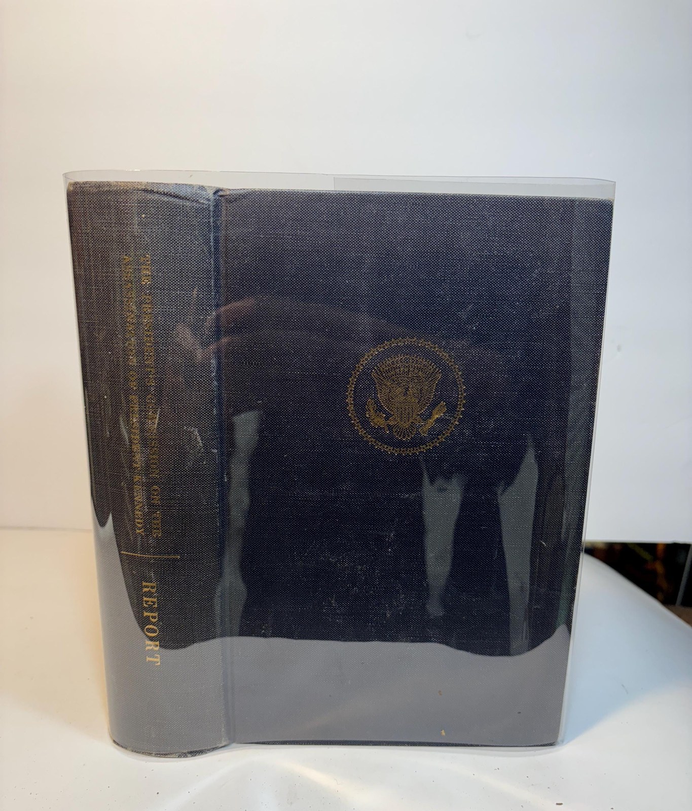 Report of The president's Commission on The Assassination of President John F. Kennedy. Autographed x2 by President Gerald R. Ford — photograph 2.