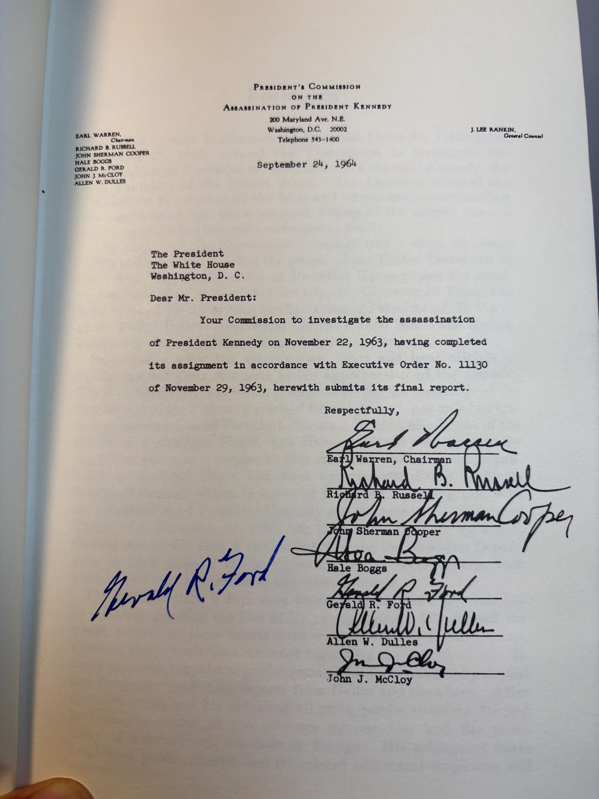 Report of The president's Commission on The Assassination of President John F. Kennedy. Autographed x2 by President Gerald R. Ford — photograph 6.